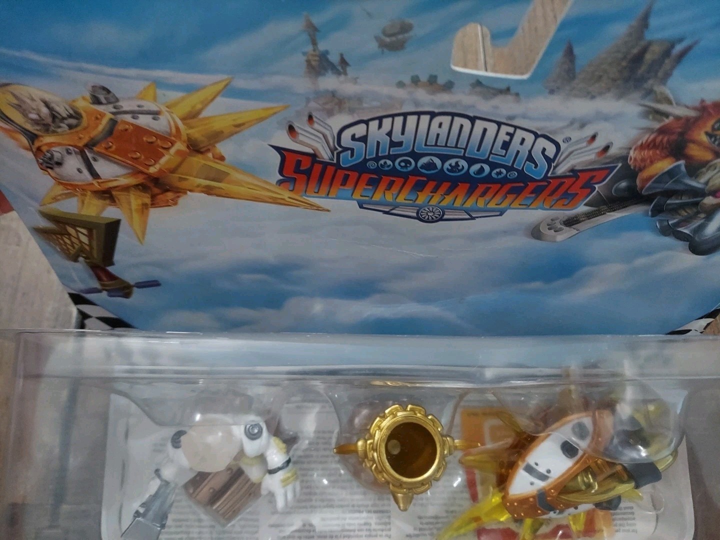 Skylanders Superchargers Legendary Sky Racing Action Pack