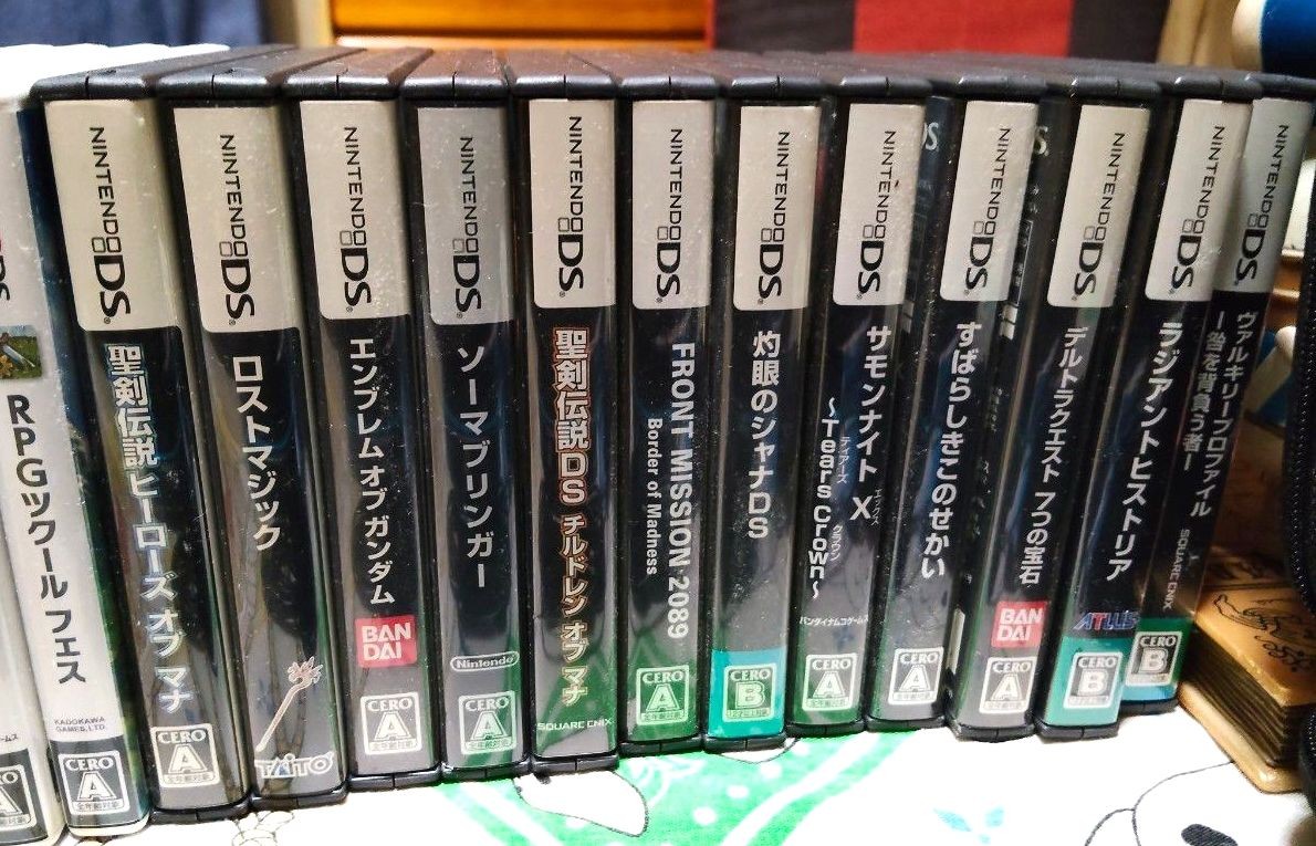 Lot 20 Games New Nintendo 2DS LL Turquoise x Black Used Japan F/S