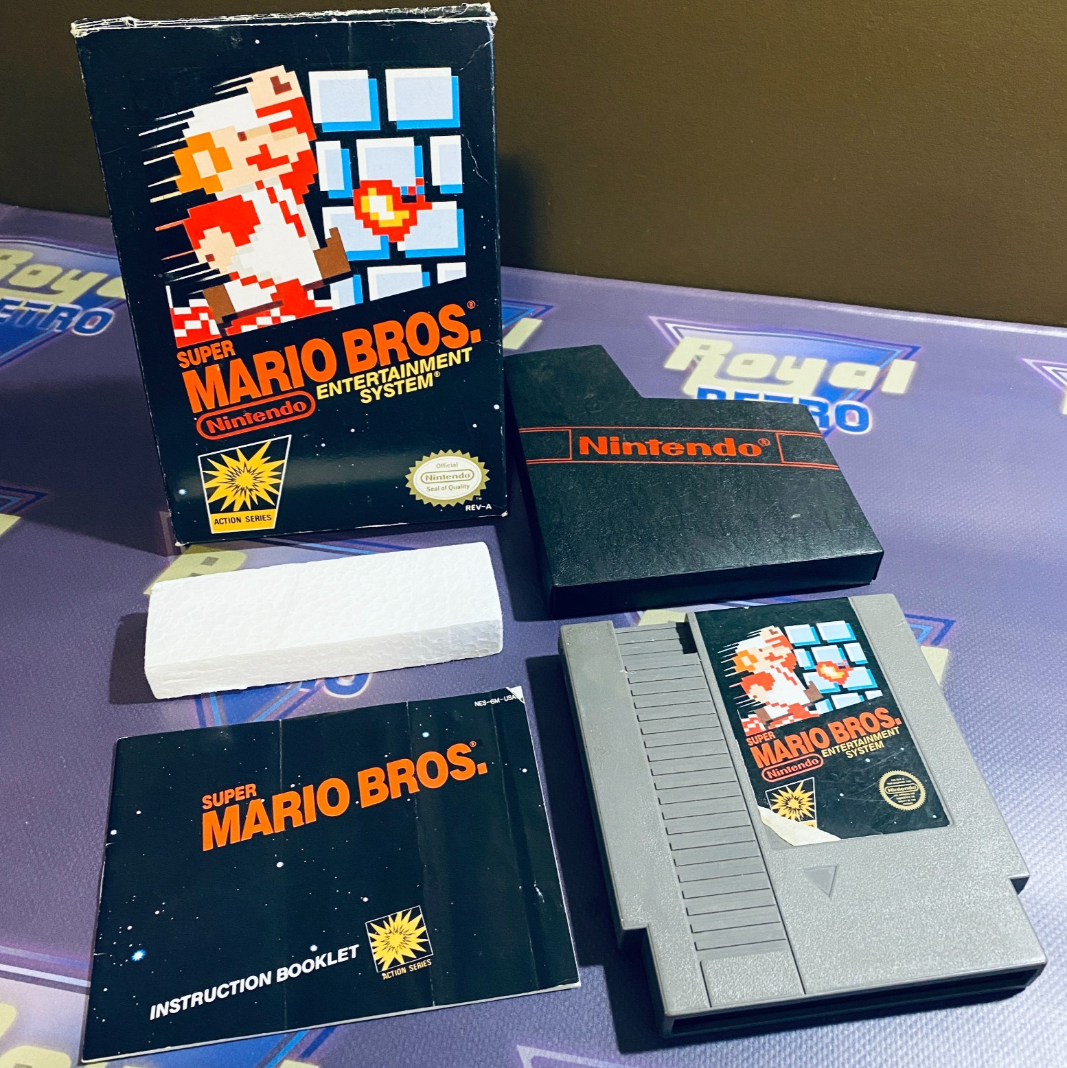 Super Mario Bros (Nintendo NES, 1985) CIB Complete In Box Oval NES 5-Screw REV-A