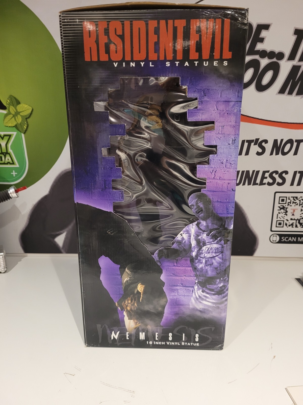 Resident Evil Nemesis Vinyl Statue 16 Inch Figure by Palisades Vintage 2000 New