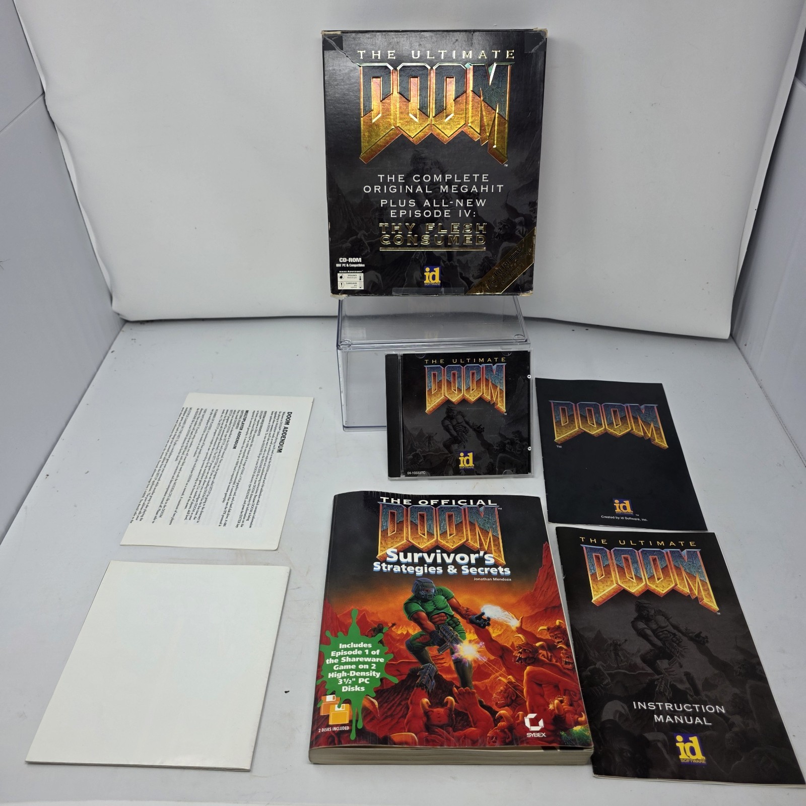 The Ultimate Doom PC Big Box 1995 CIB Complete w/ Poster Receipt Strategy Guide