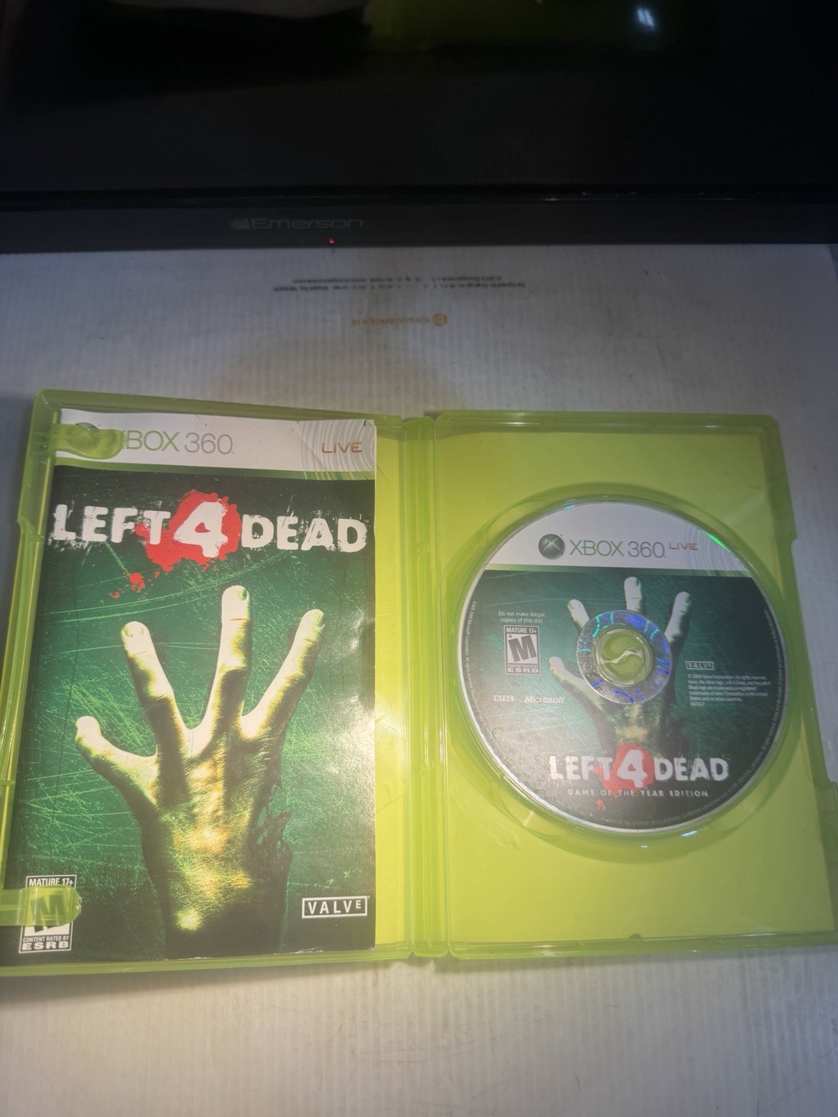 Left 4 Dead Game of the Year Edition (Xbox 360, 2009) Complete Tested Working