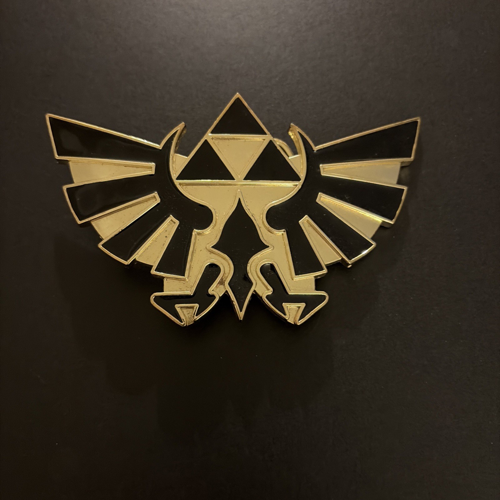 The Legend Of Zelda – Black and Gold Belt Buckle By Nintendo – 2010