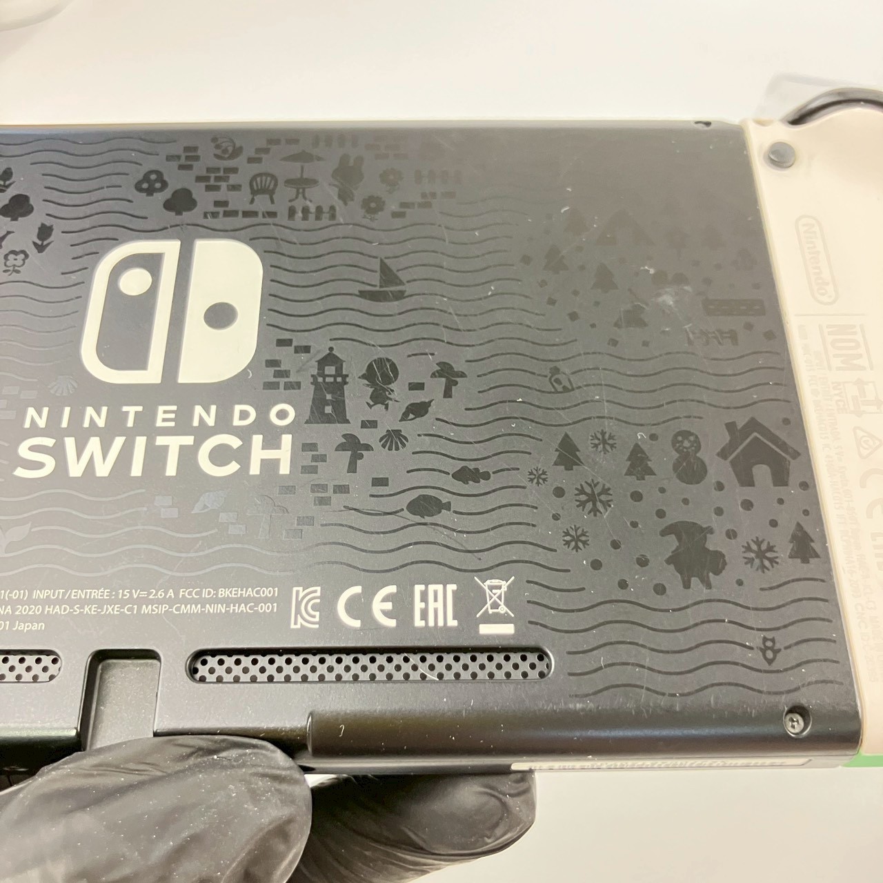 Nintendo Switch Animal Crossing HAC-001(-01) Console & Joy-Con AC Adapter HDMI