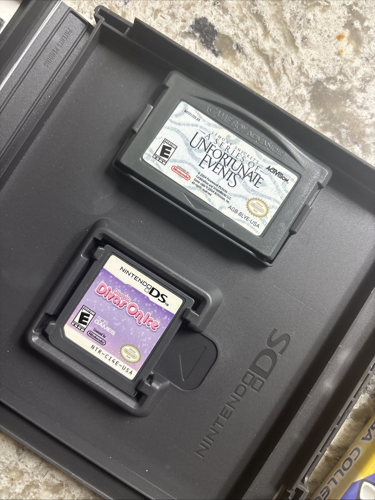 Nintendo/DS/Game Lot + Sonic + Books + Accessories Bundle