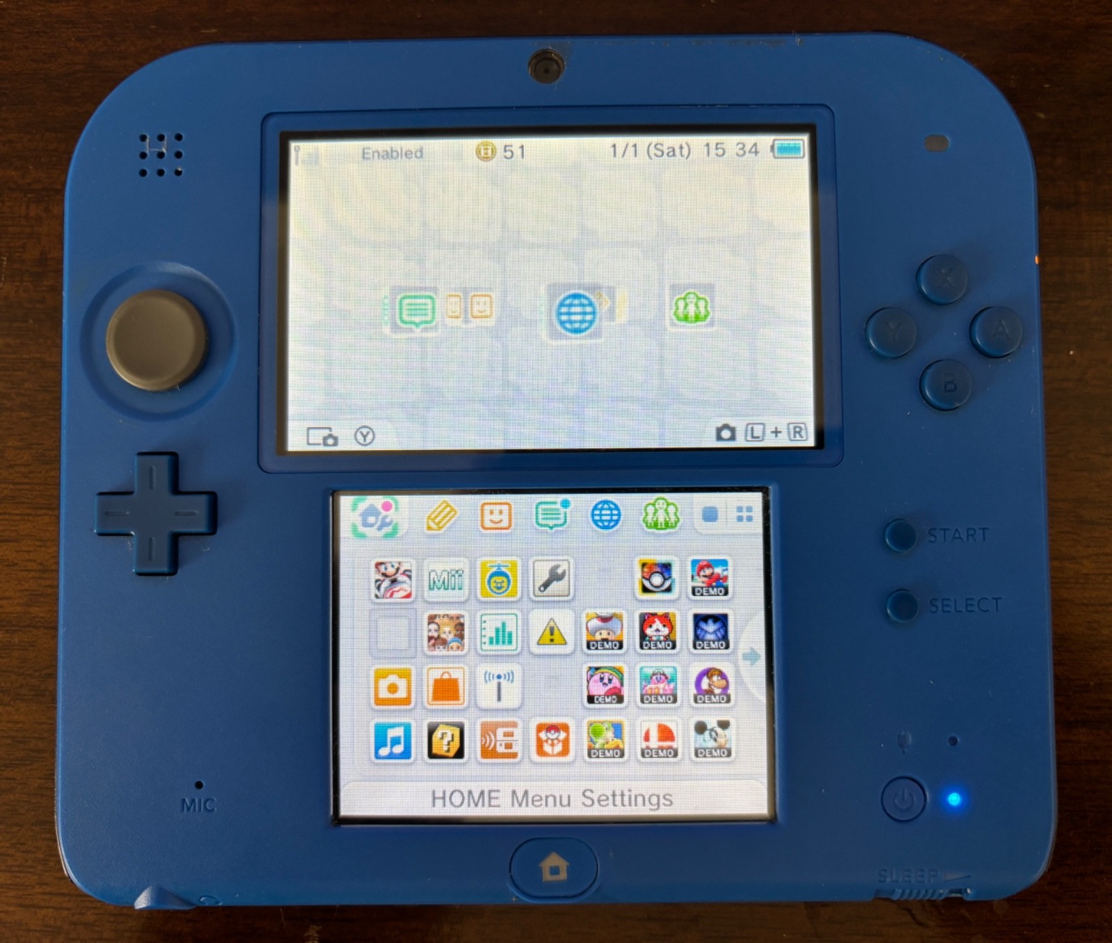 Nintendo Mario Kart 7 4GB 2DS Video Game Console – Blue + 3 Game Carts + Case