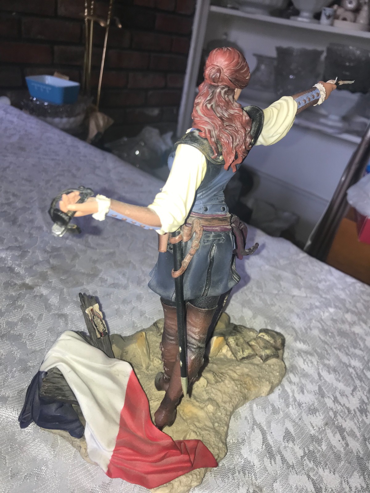 Rare UBISOFT ASSASSINS CREED Unity ELISE The FIERY TEMPLAR Collectable STATUE 9½