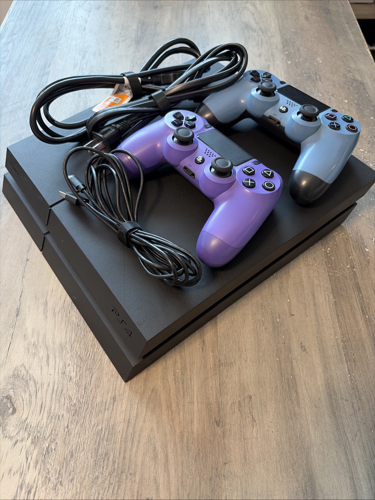 Sony PlayStation 4 | 2 Controllers | 500GB | CUH-1215A | Cables