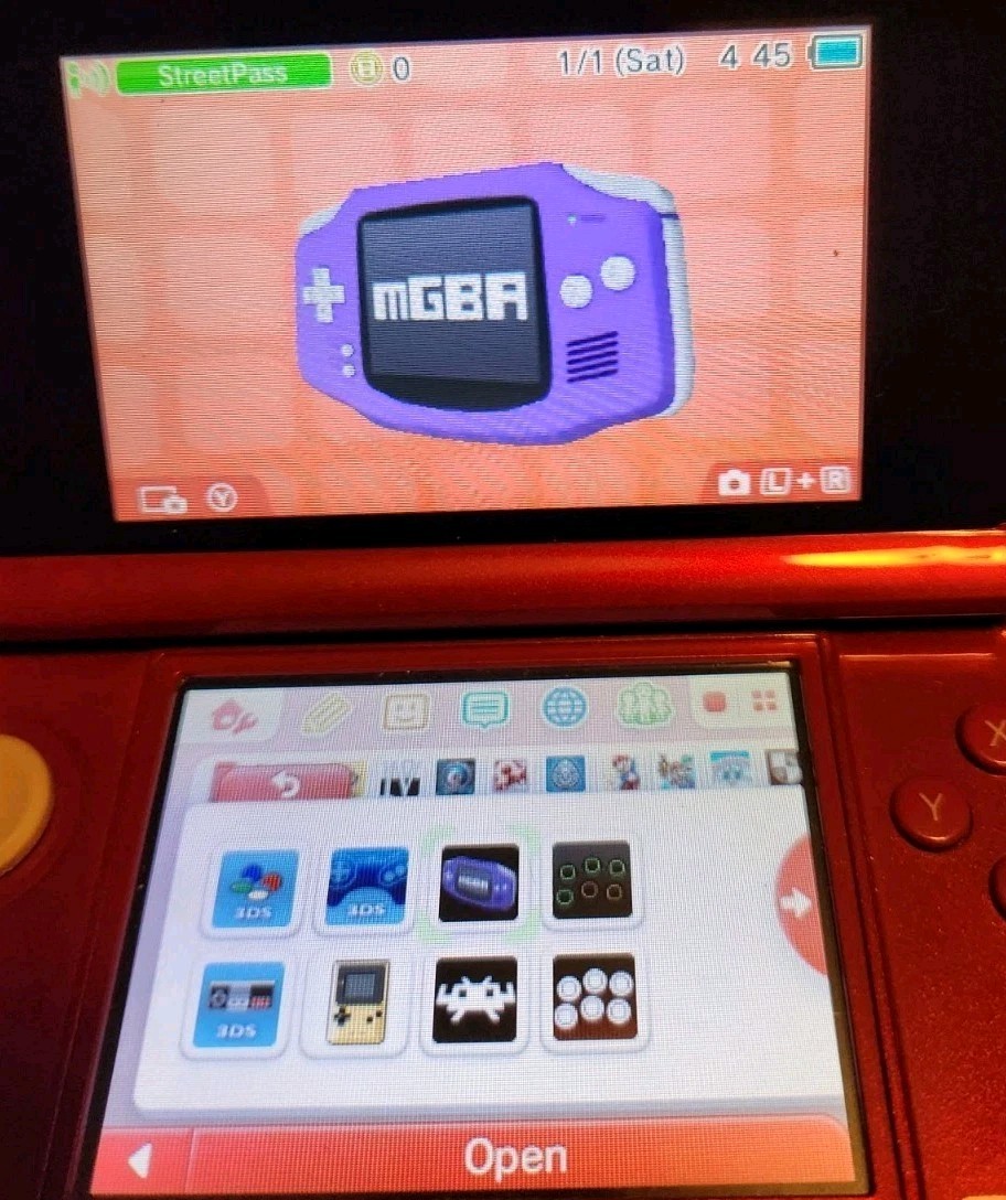 Nintendo 3DS Loaded With Extras And Multiple Games
