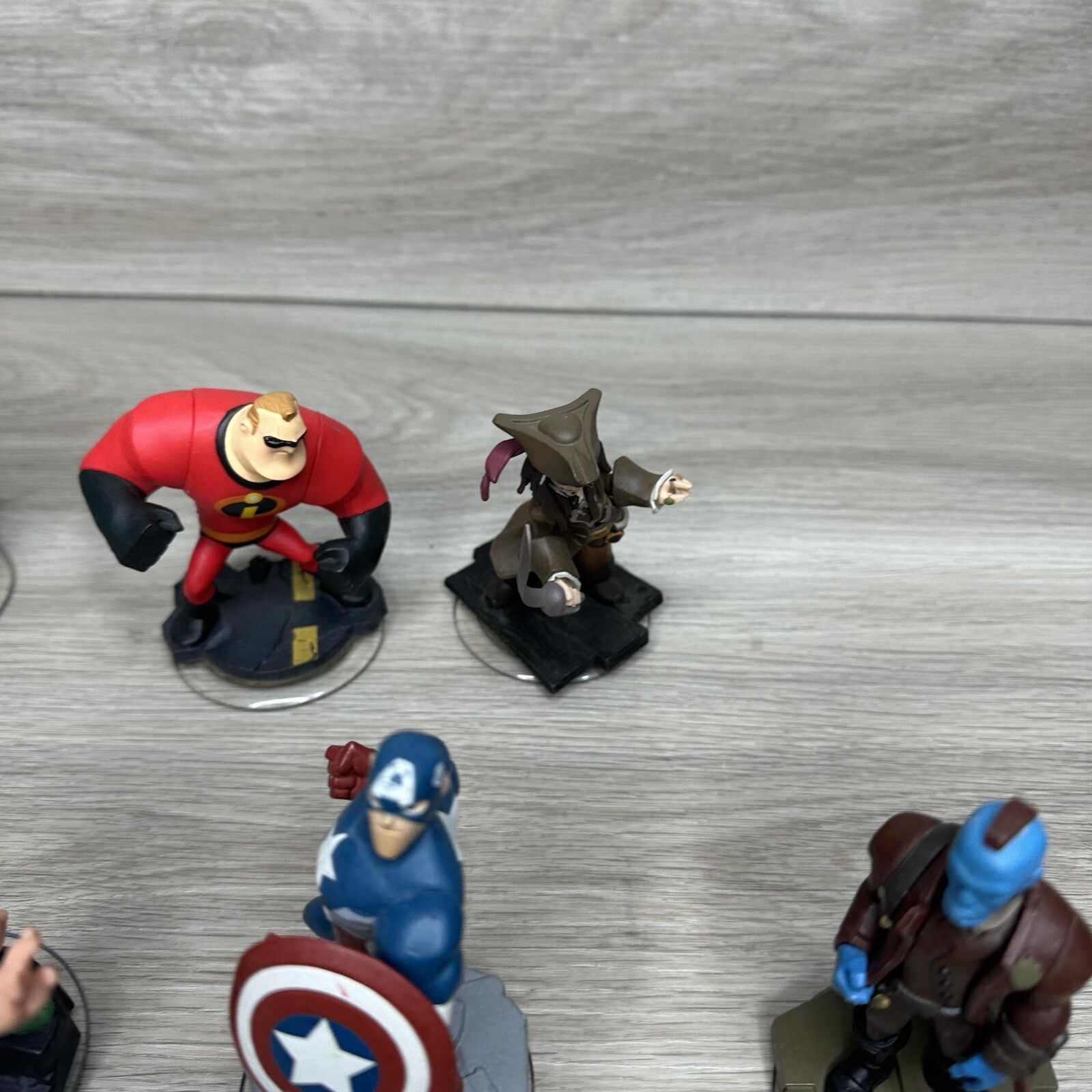 *Bundle* Lot 11 Disney Infinity XBOX Figures Hulk Thor Captain America Iron Man