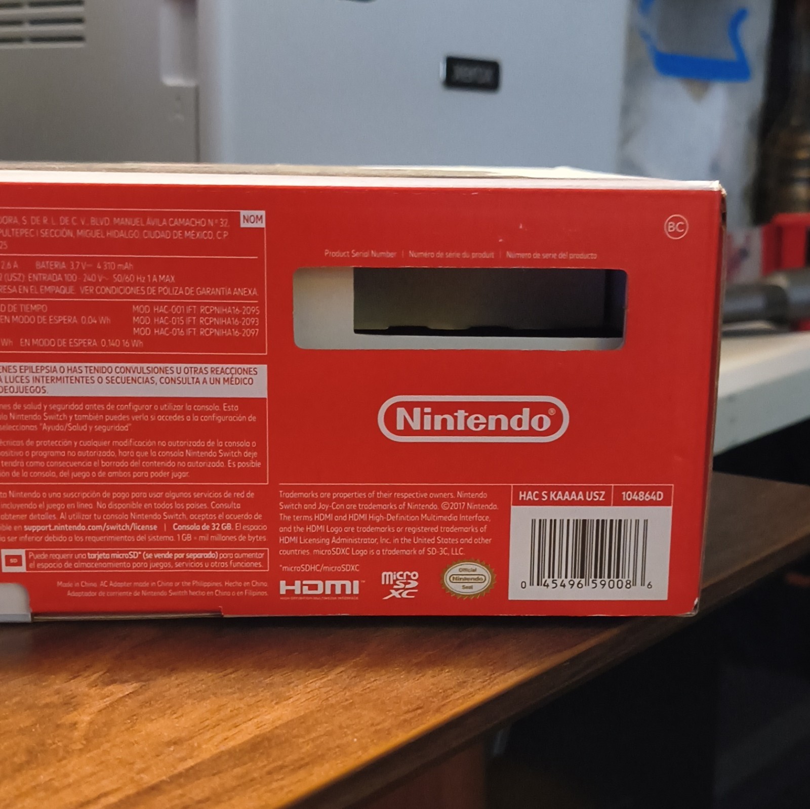 MINT Launch Edition Nintendo Switch HAC-001-01 Complete In Box