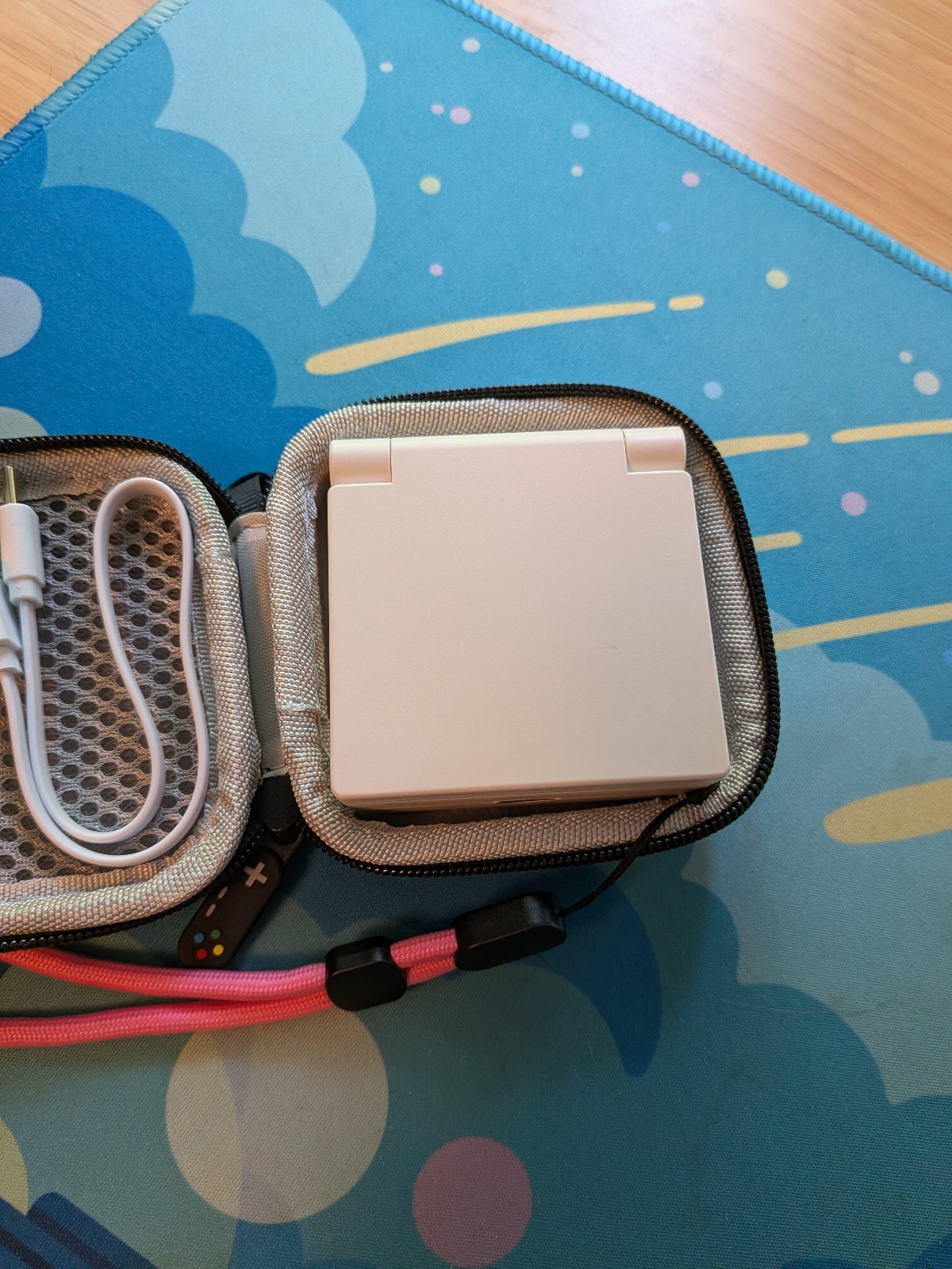 Miyoo Mini Flip, White, 64 GB microSD, Extras, Onion OS!