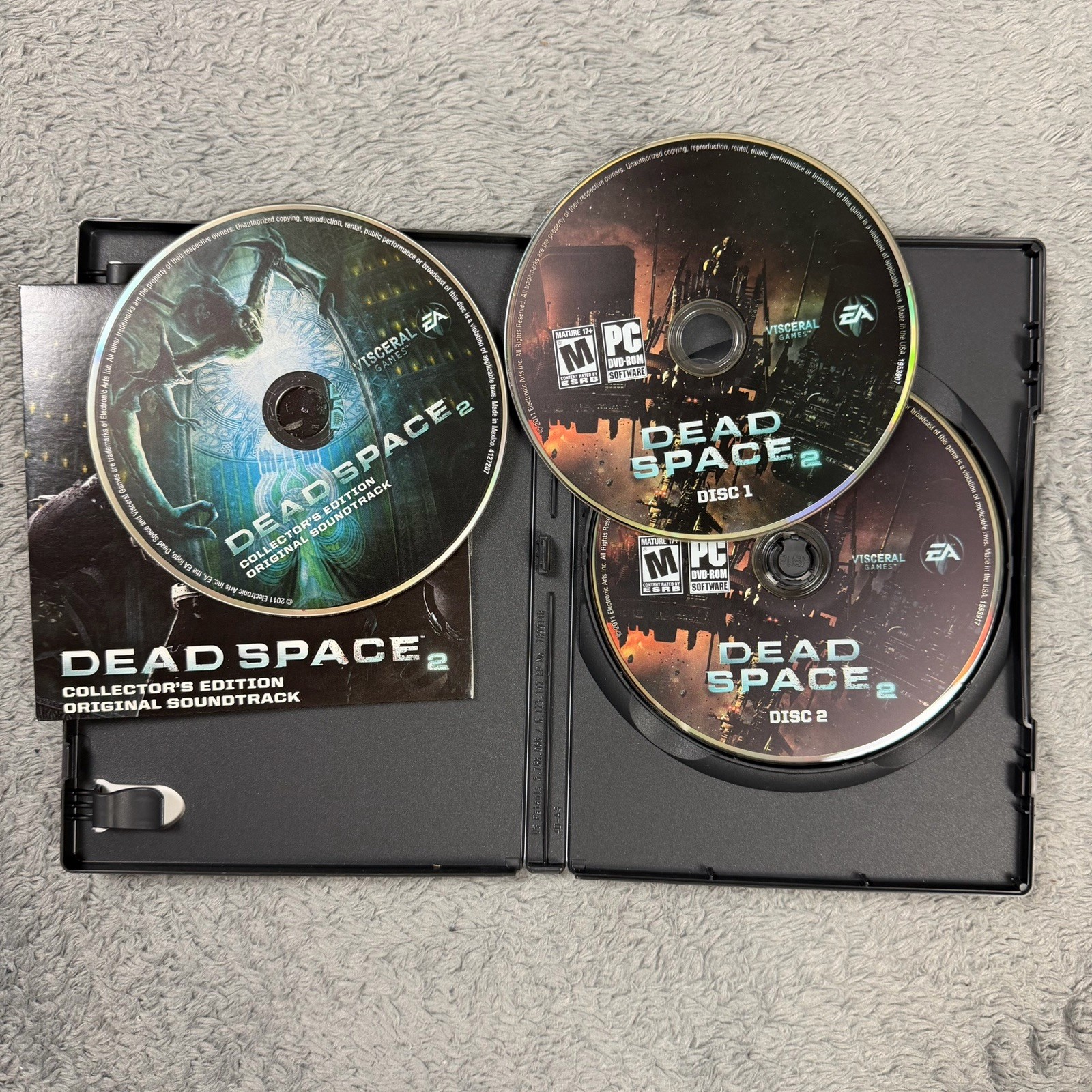 Dead Space 2 Collector’s Edition PC Game – Replica Plasma Cutter Soundtrack Art