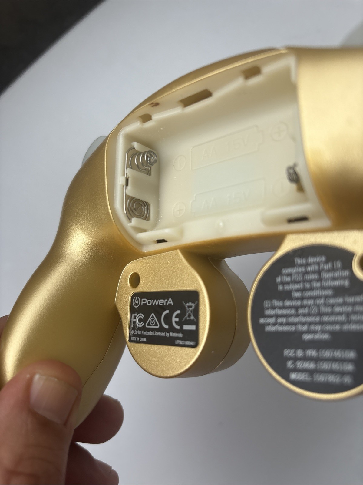 Nintendo Switch Controller GameCube Style Gold Turns ON Battery’s Not Included