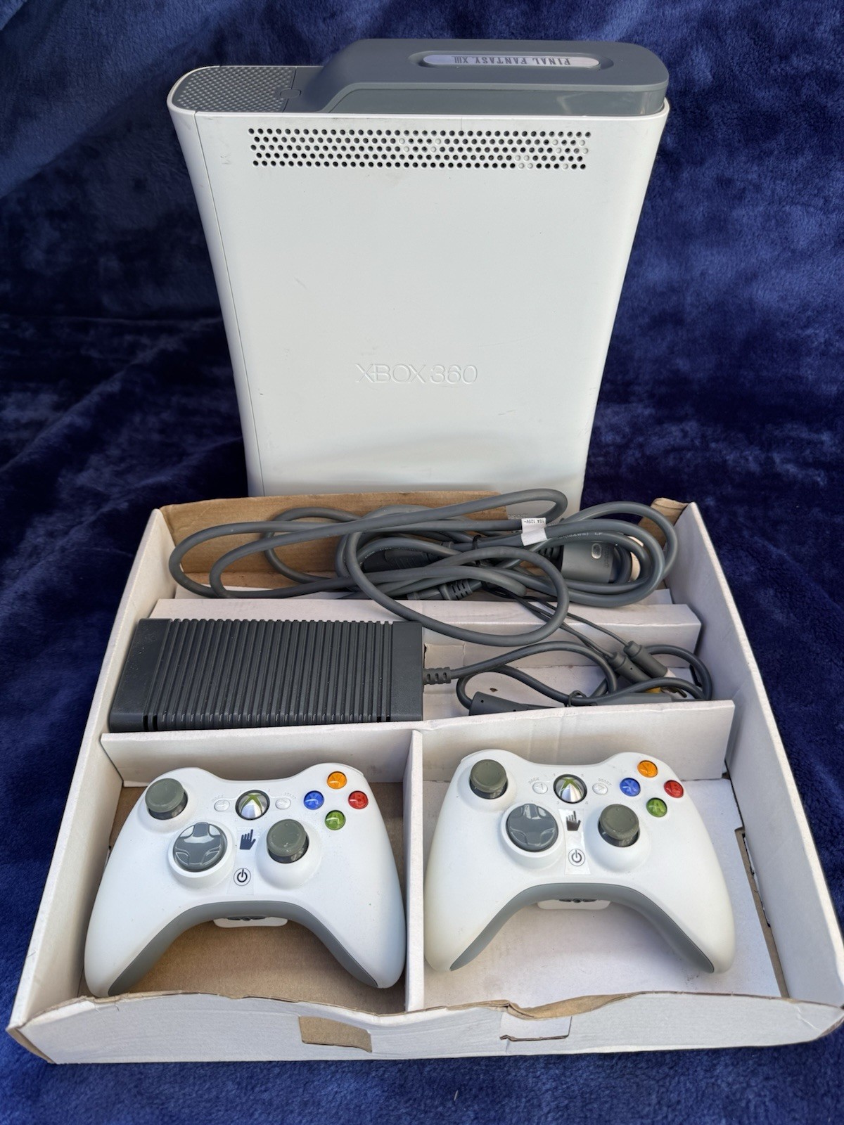 Microsoft Xbox 360 Final Fantasy XIII Special Edition Console Bundle W/2 Remotes
