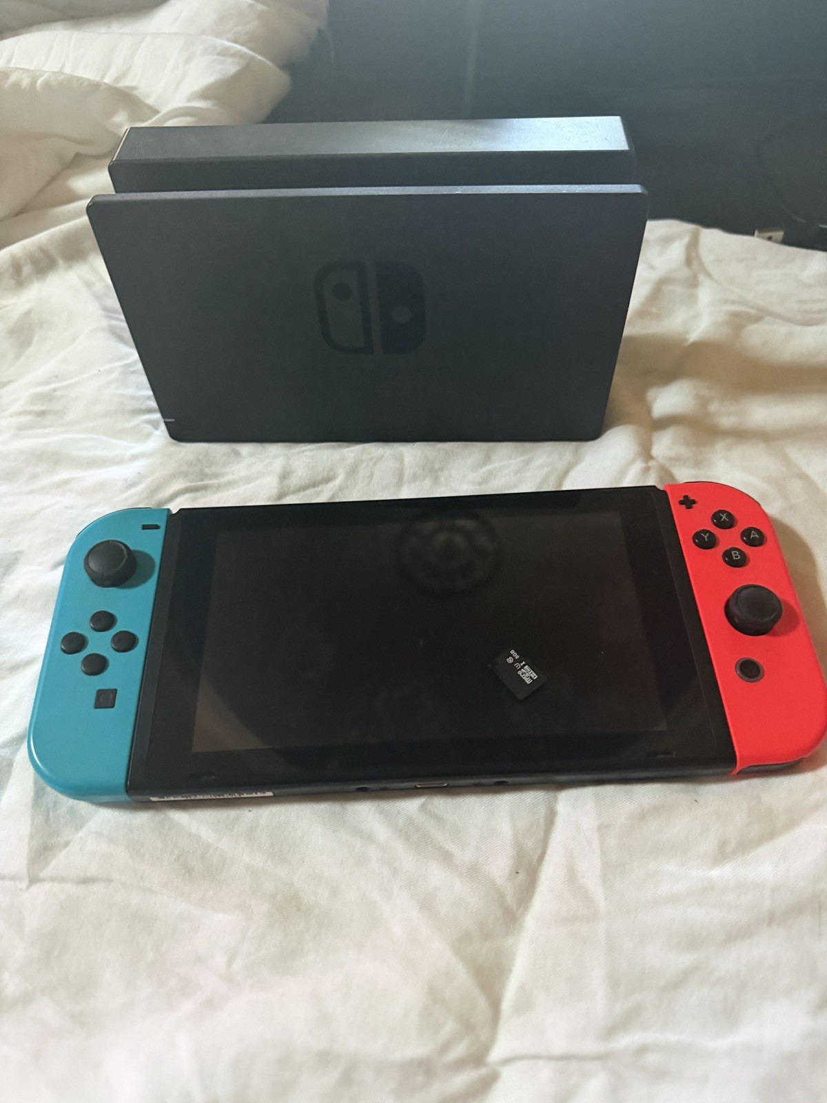 Nintendo Switch HAC-001 32GB Console Neon Red/Blue Joy-Con Dock HDMI Grip