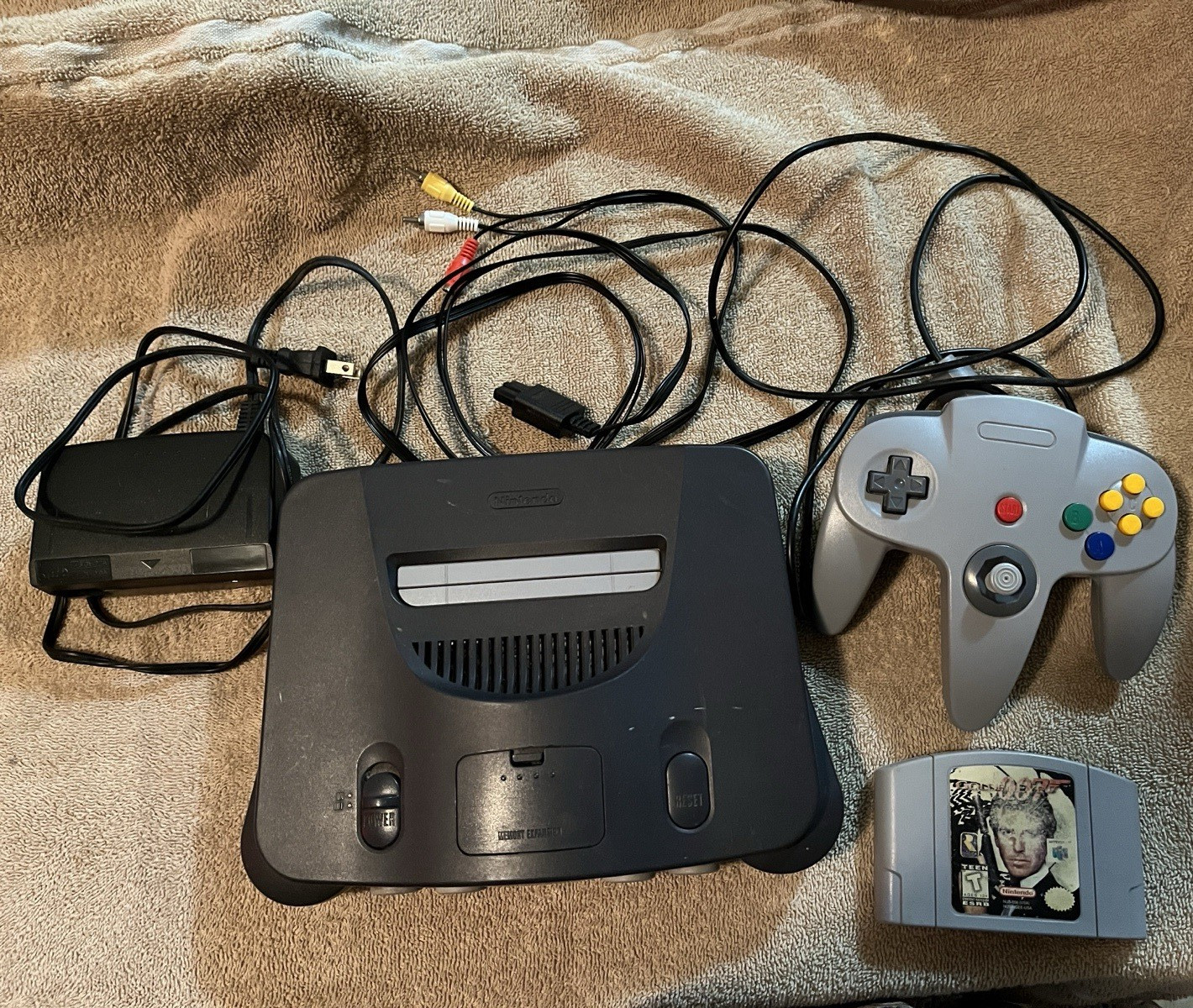 Nintendo 64 Console Bundle Black/Gray Controller AV Power Adapter Game NTSC-U/C