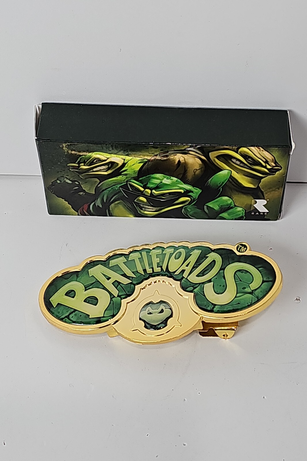 Lot Of 2 Battletoads Gold Belt Buckle – June 2017 Loot Crate Gaming Exclusive