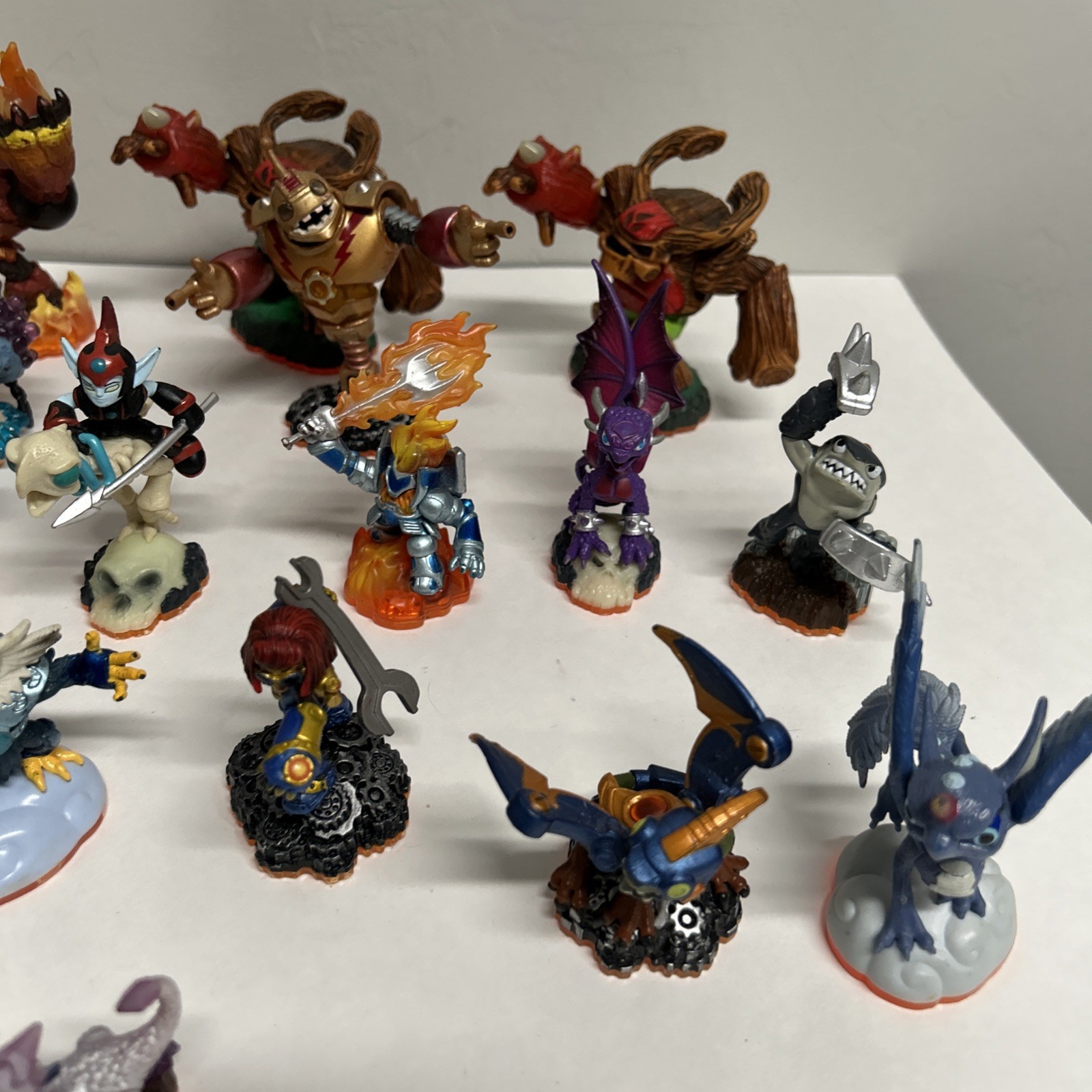 Skylanders Giants Mixed Lot of 21 Figures Activision Skylanders Figures READ