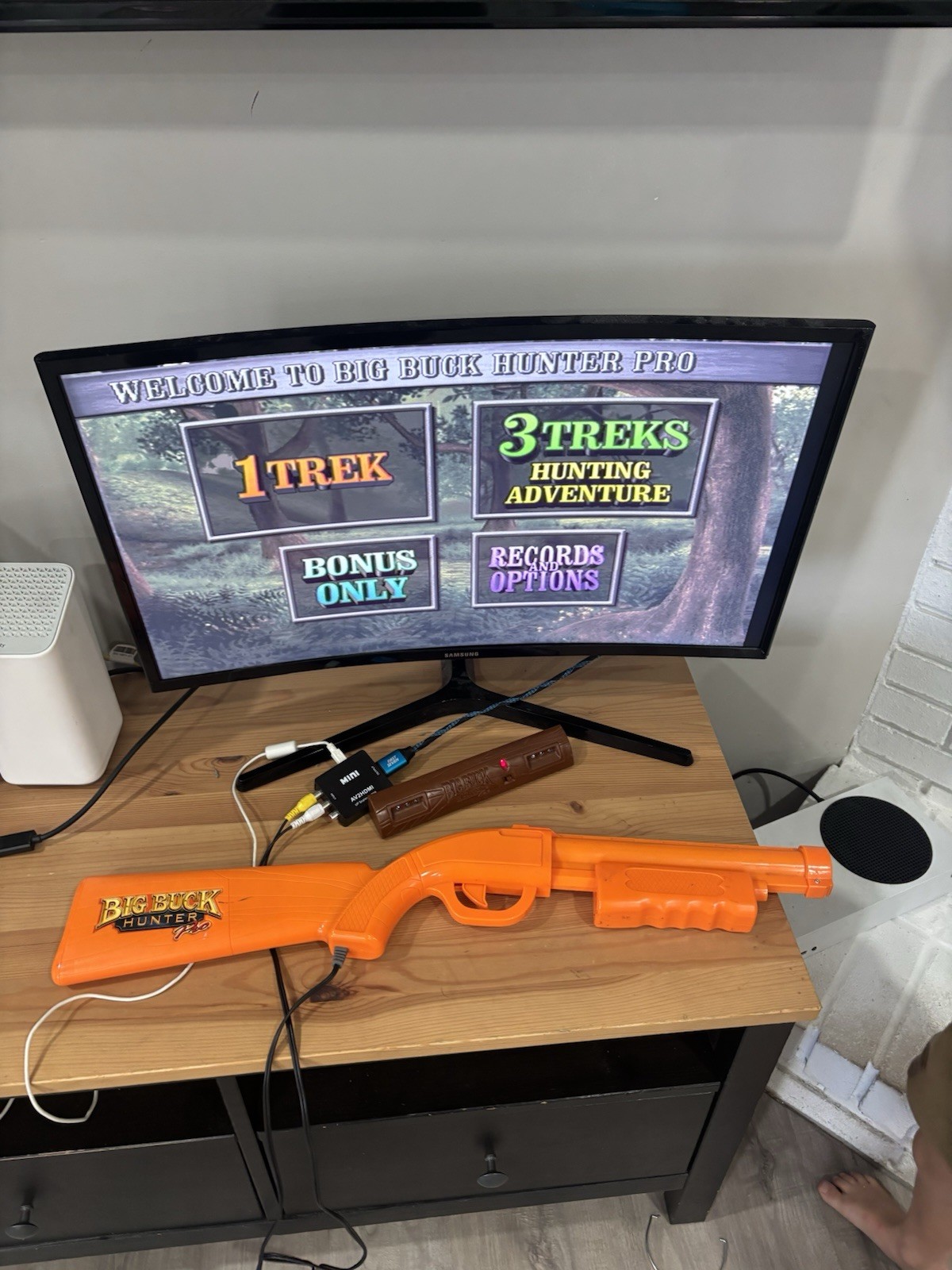 Big Buck Hunter Pro Orange Wired Light Gun . Plug n Play !!TESTED WORKING !!