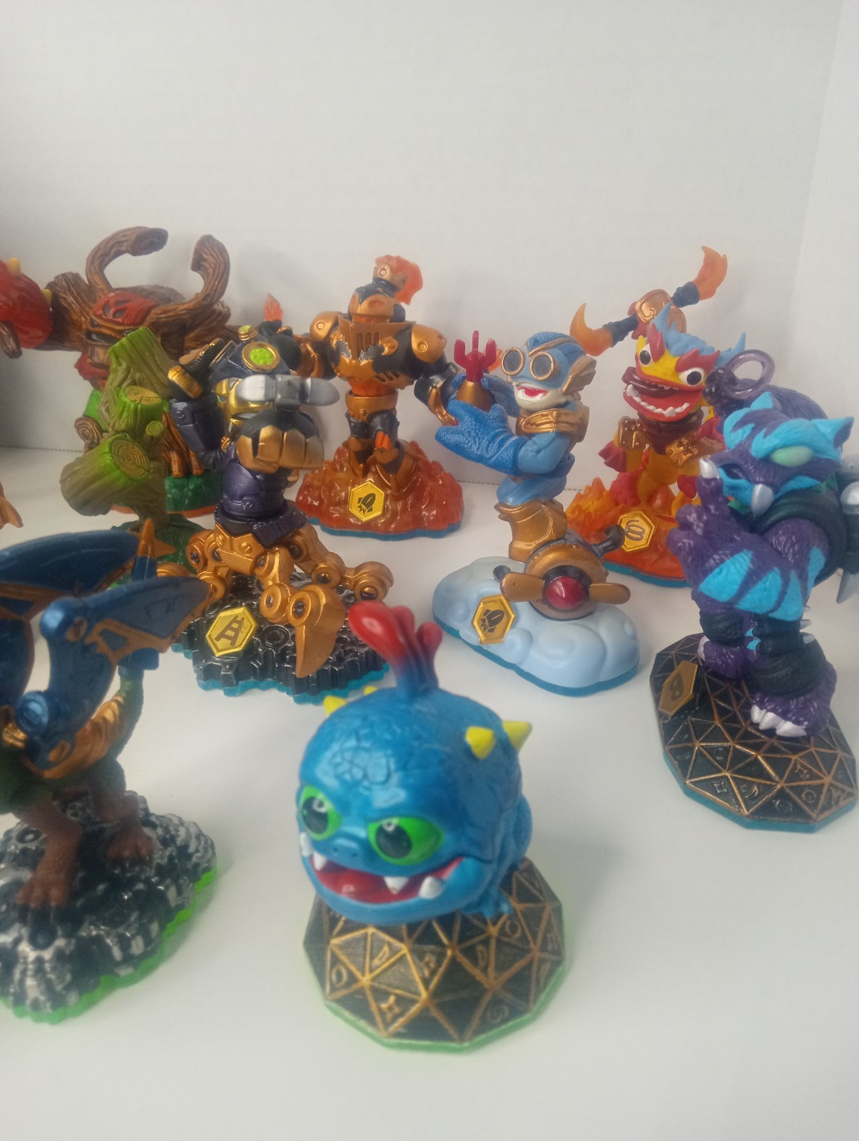 Huge Skylanders Lot 19 Figures With Carry Case Rare