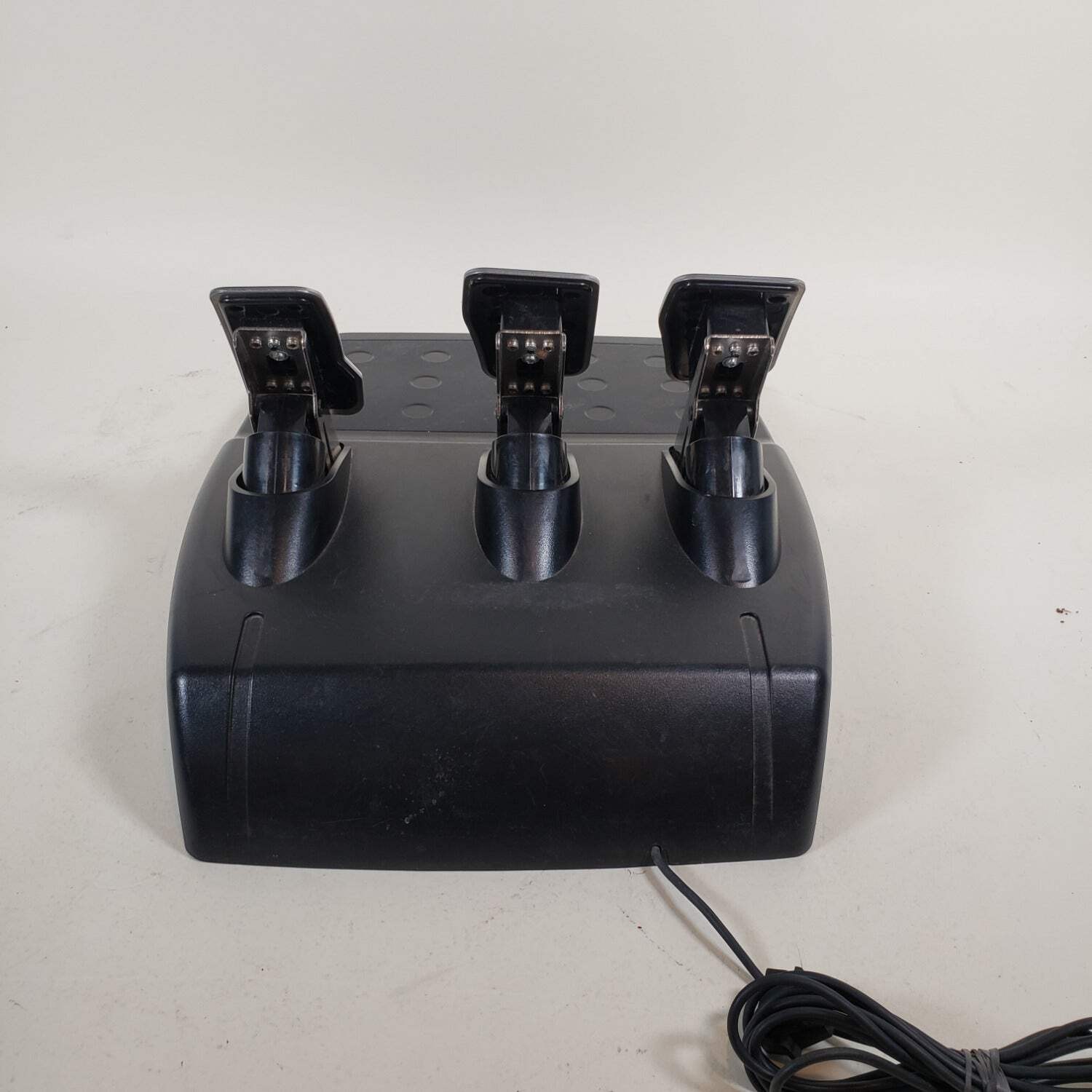 Logitech G923 Racing Wheel and Pedals for Xbox One G923