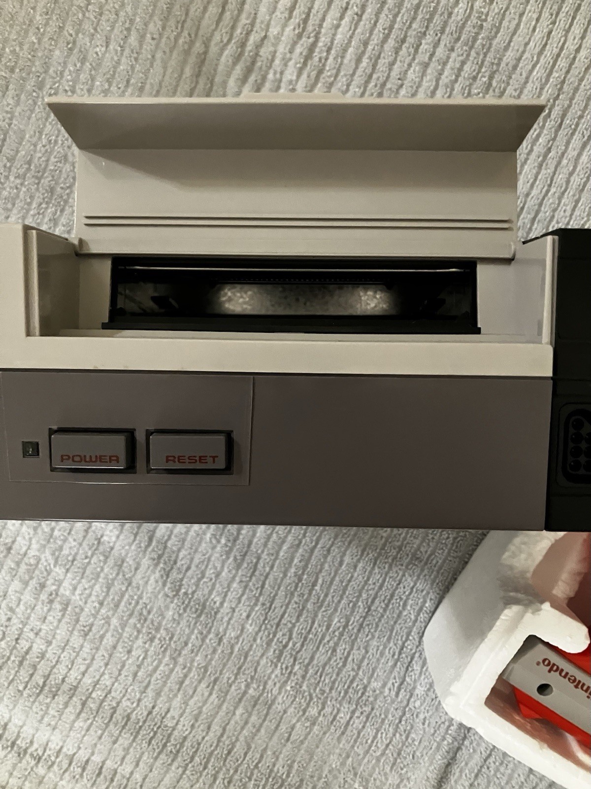 VTG Nintendo Original NES 001 Console Action Set Open Box Mint Conition
