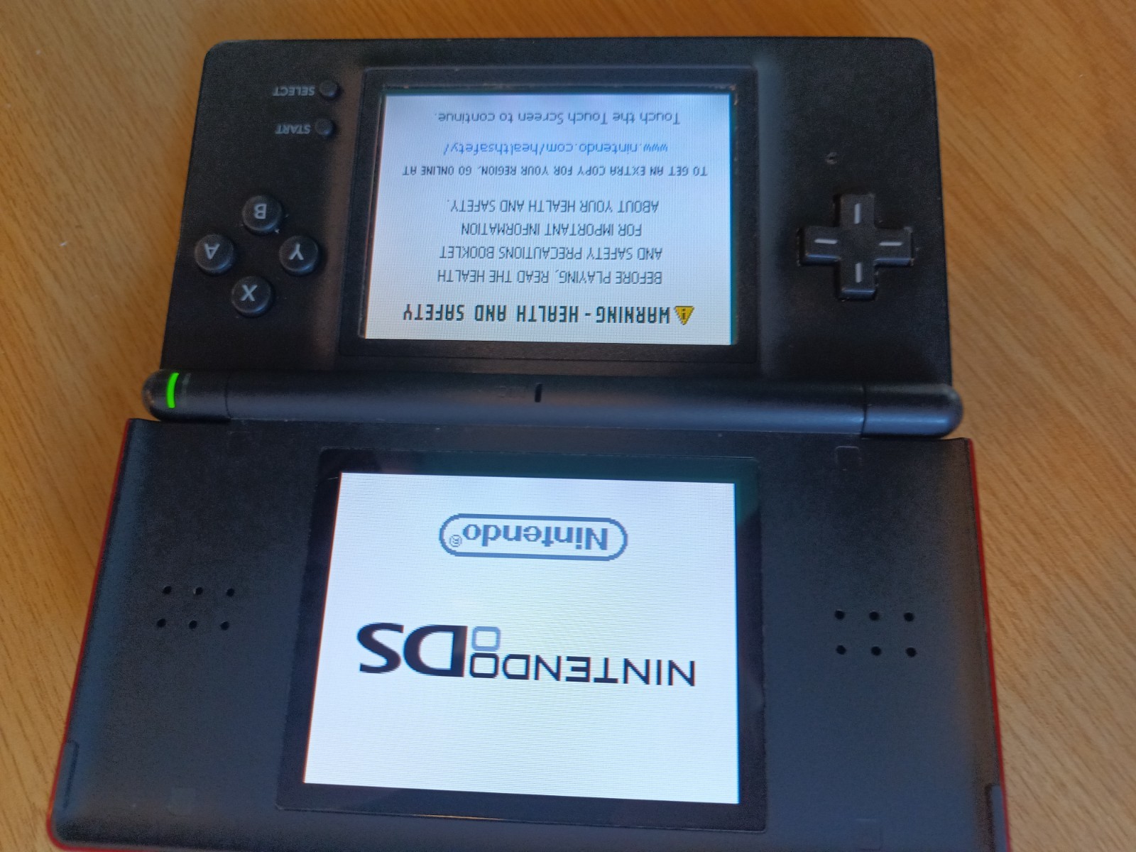 Excellent Condition Nintendo DS Lite USG-001 Red Clean