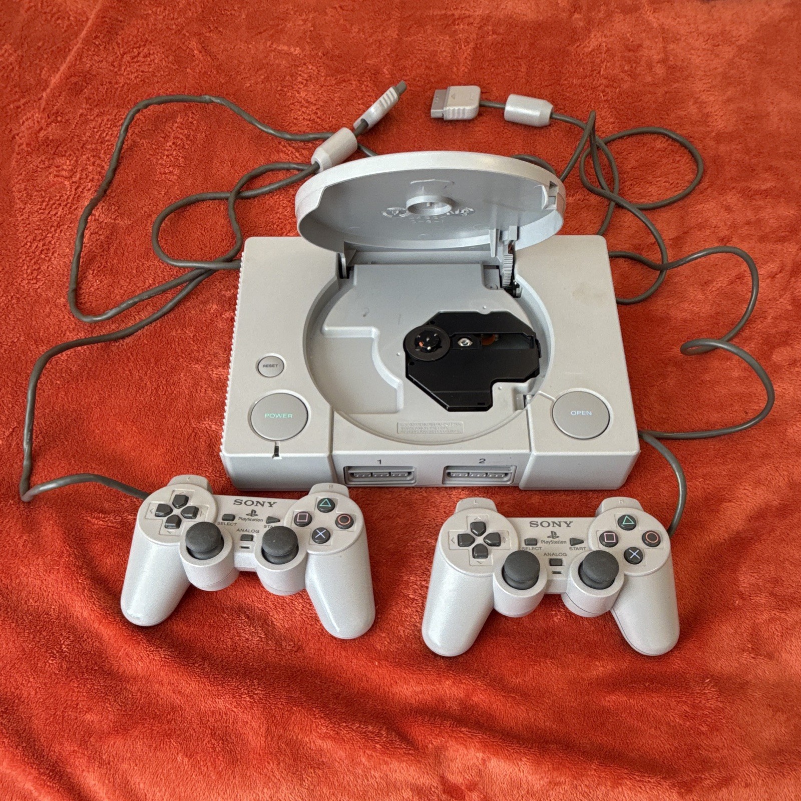 Vintage Sony PlayStation 1 Gray Console Bundle w/ 2 Controllers OEM Untested