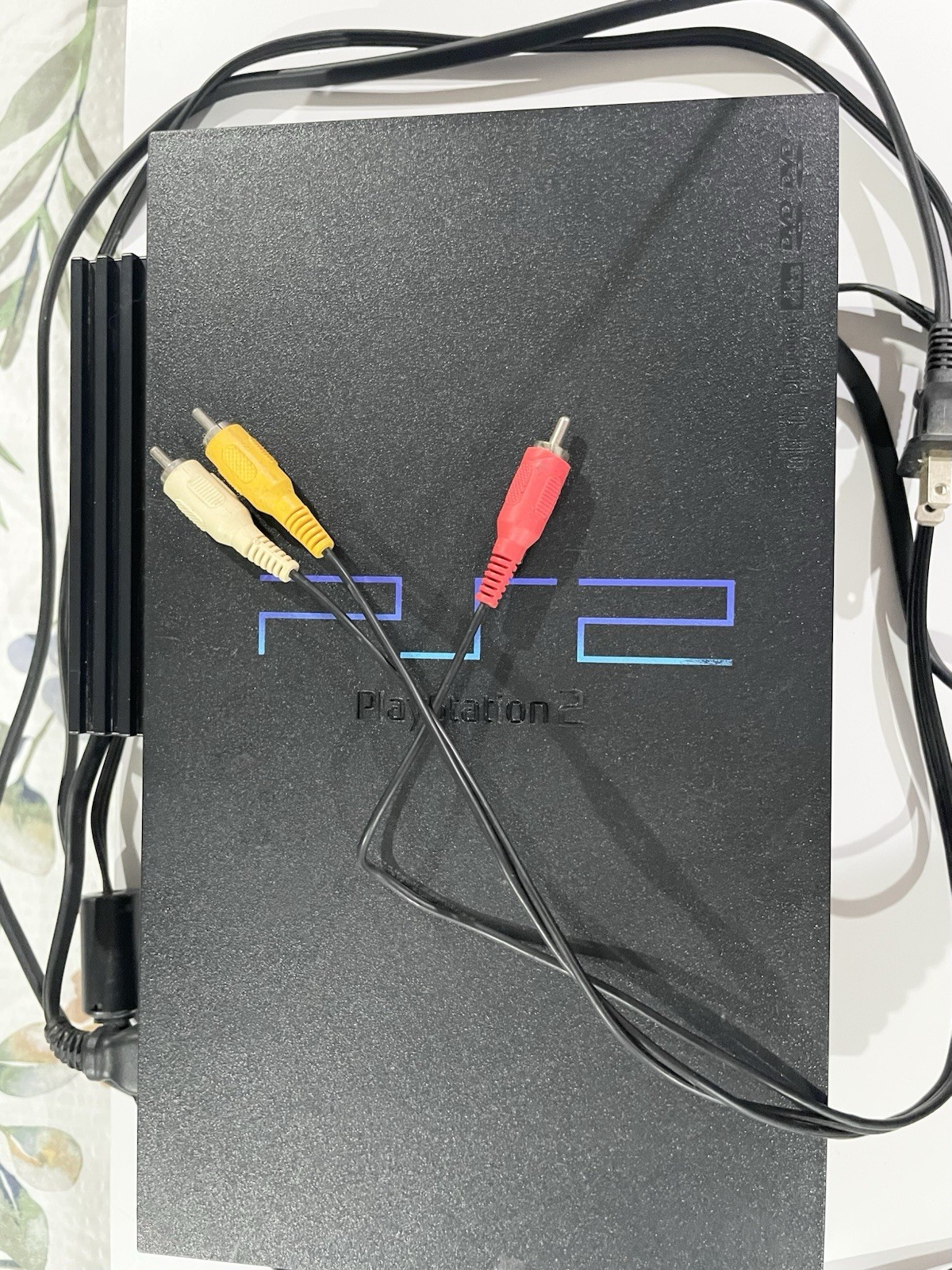 Sony PlayStation 2 “Fat” model SCPH-50001/N Black Console w/controller & wires
