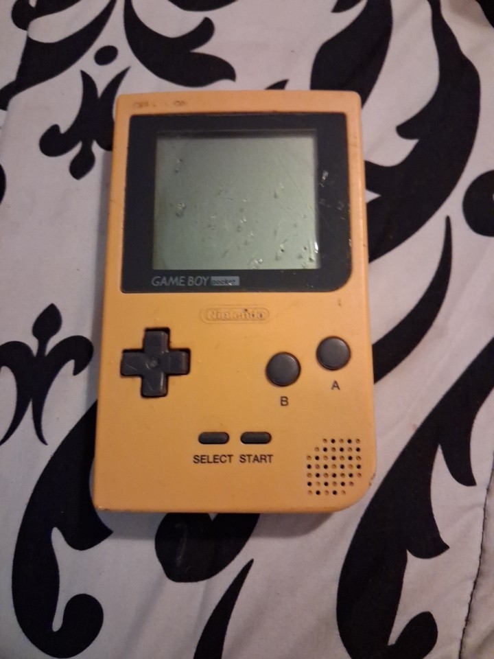 Nintendo MGB001 Game Boy Pocket Console Yellow – Not Working