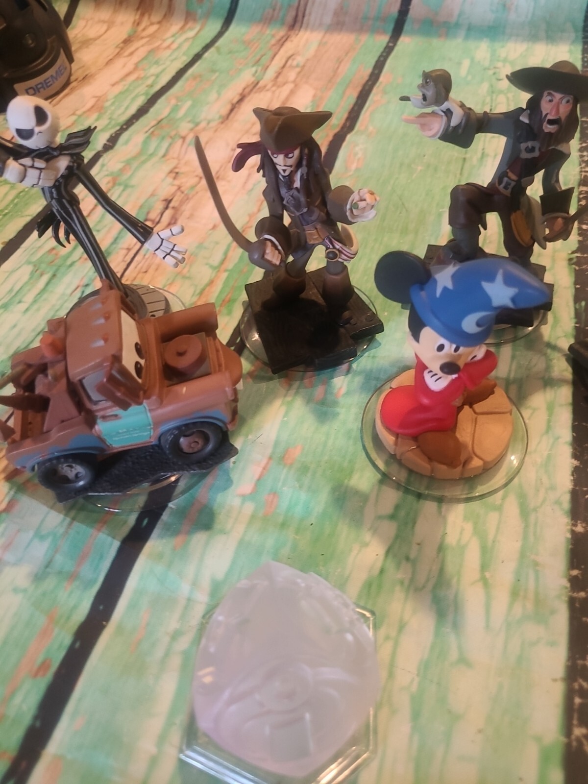 Disney Infinity Lot Of 14 Figures And 11 Power Disc The Incredibles Pirates