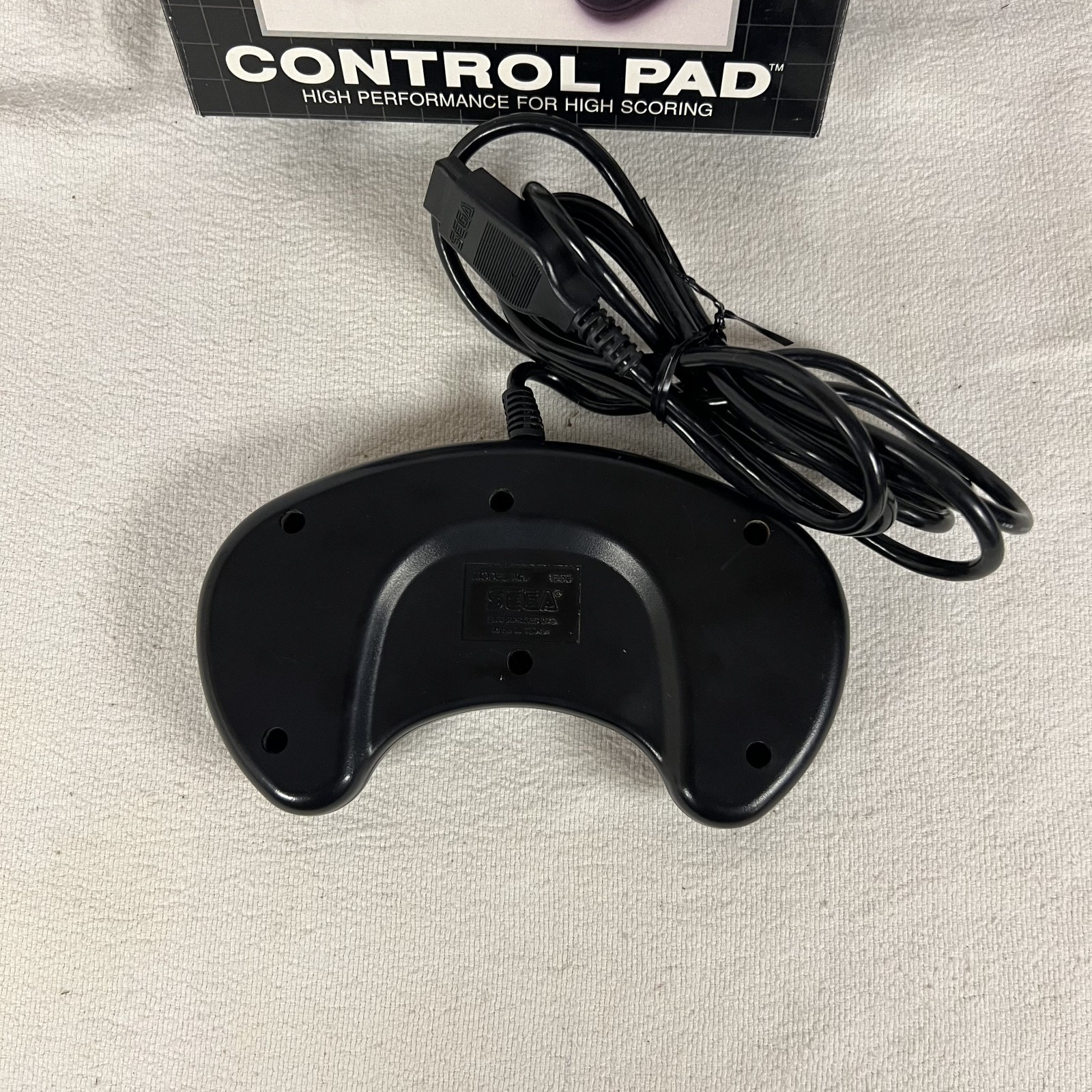 OEM Official Sega Genesis Control Pad 3 Button Controller 1650 With Box Tested