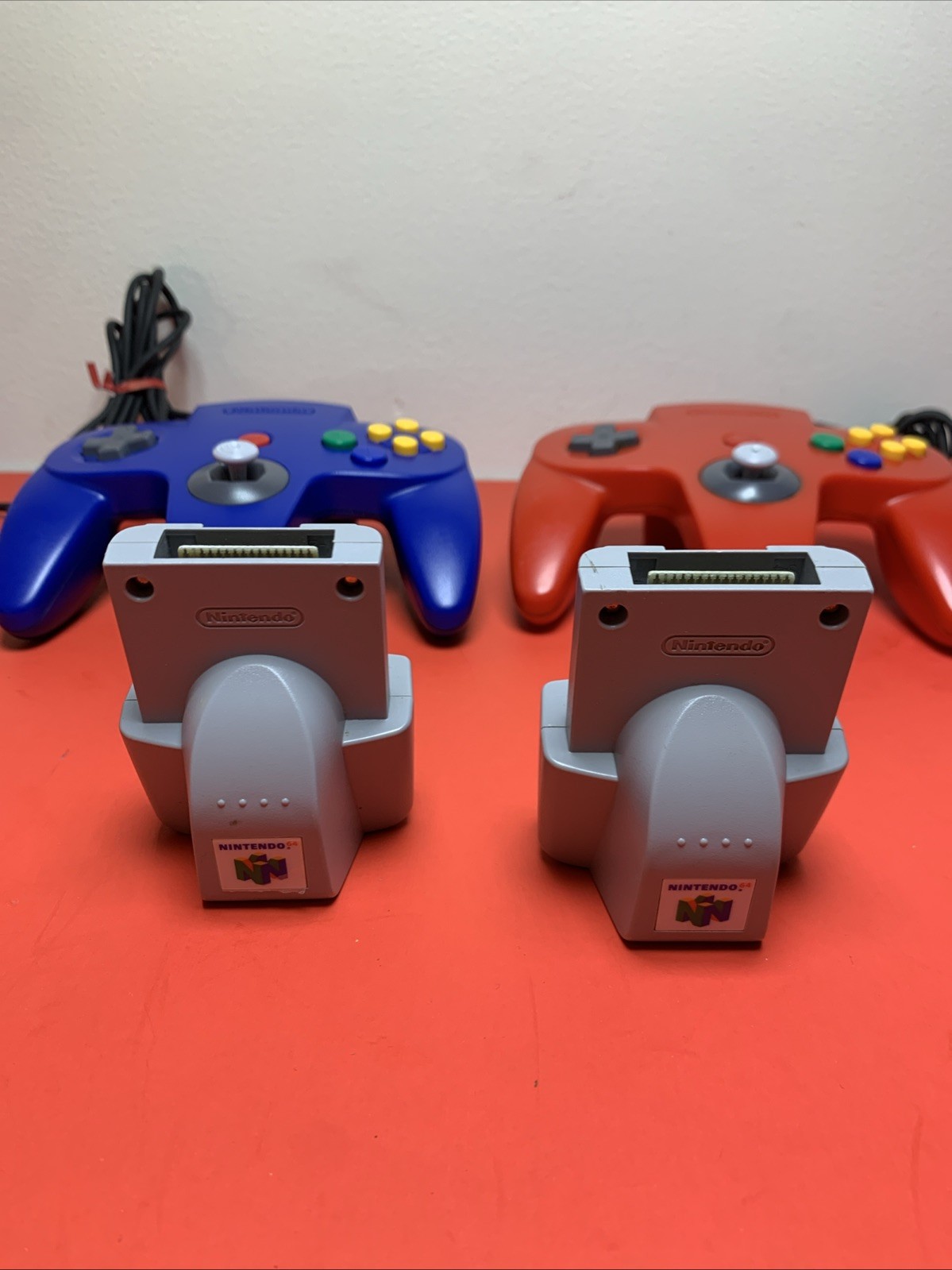 96 Nintendo 64 Console w/ 2 Controllers Red & Blue & 2 Rumble Pak Packs