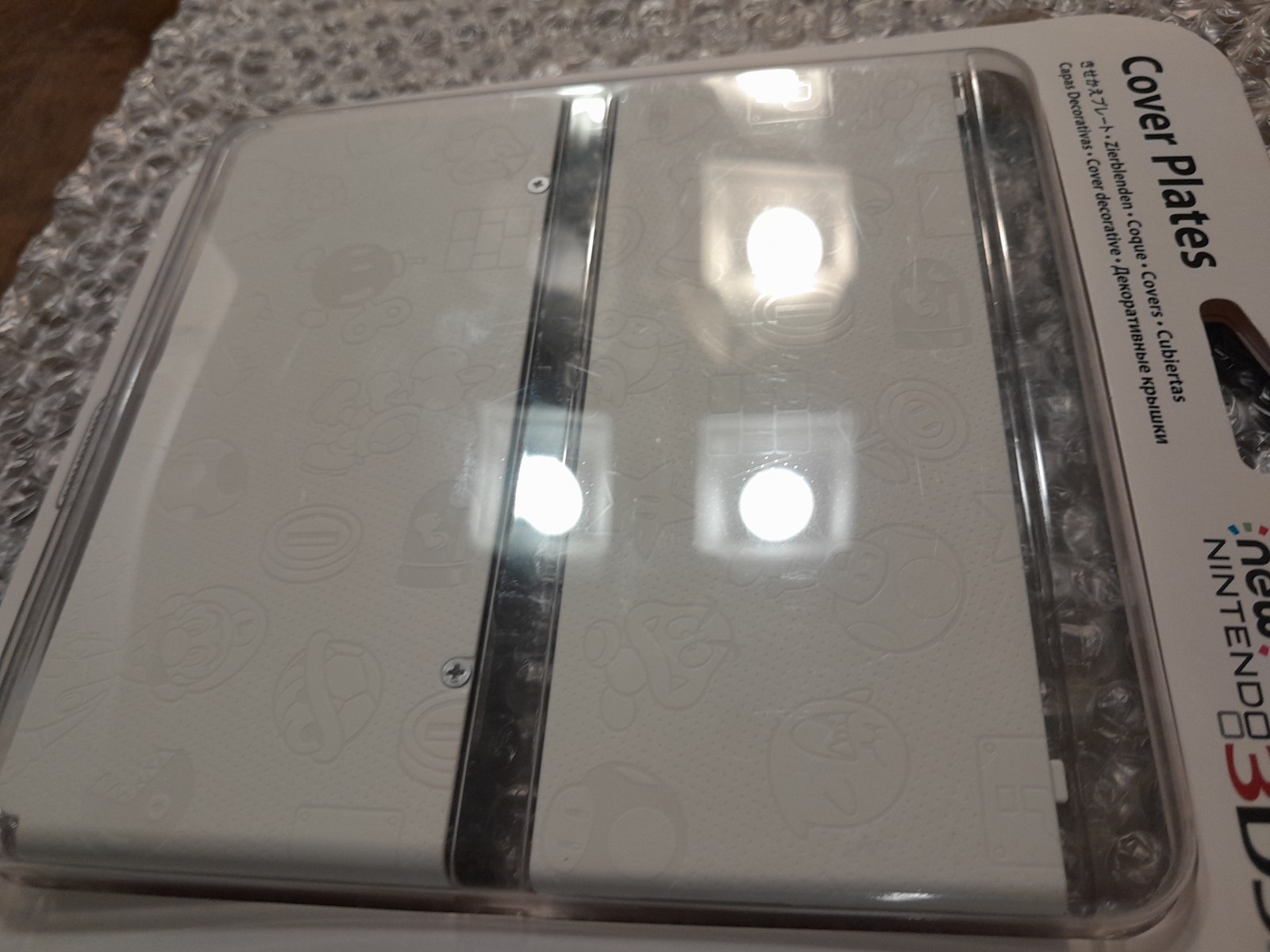 New Nintendo 3DS Kisekae Cover Plates No.023 – Mario Embossed White
