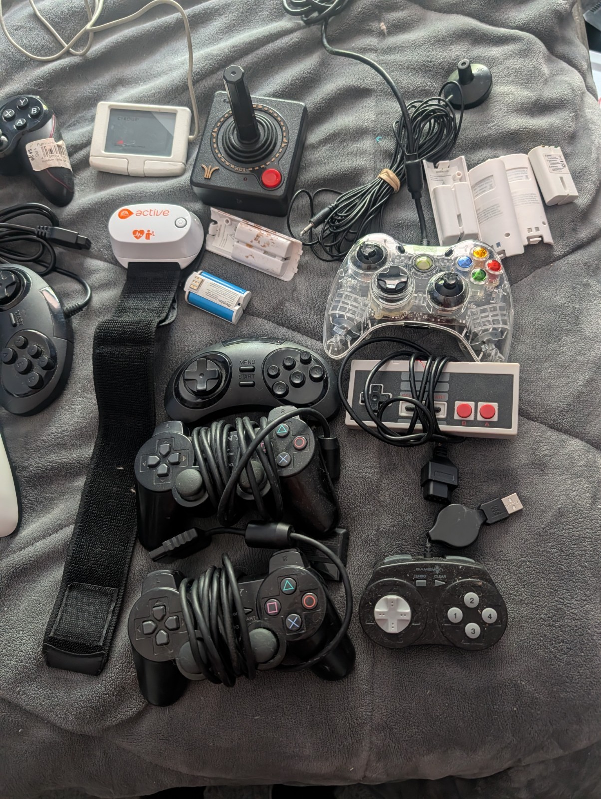 Lot of 20 Untested Video Game Controllers Nintendo, Sony, Microsoft, others too!