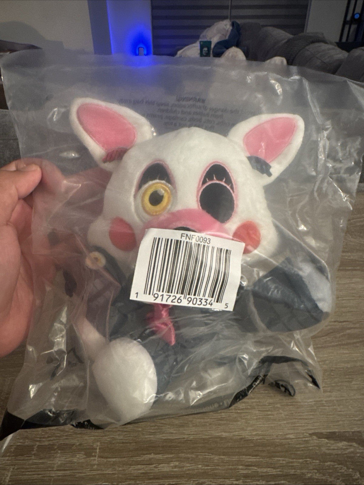 Jazwares Five Nights At Freddy’s FNAF Mangle 8″ Plush Wave 2 Glow Eyes – IN HAND