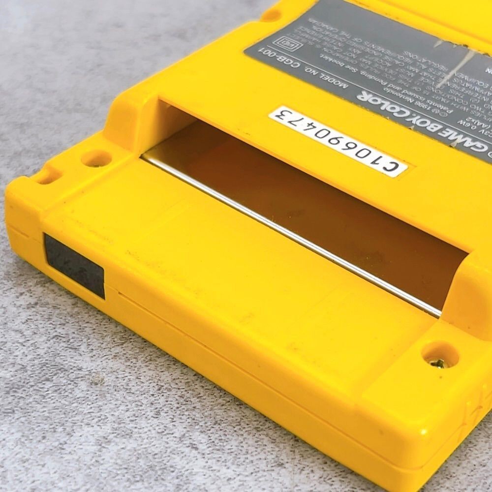 Nintendo CGB-001 Game Boy Color Handheld Console Cartridge Yellow