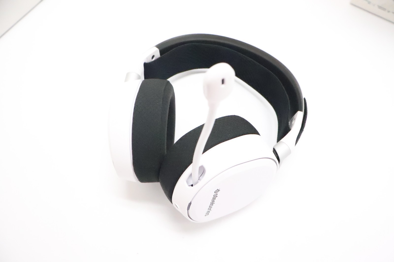 SteelSeries Arctis Pro+GameDAC Wired Gaming Headset White for PS5/PS4 and PC NEW