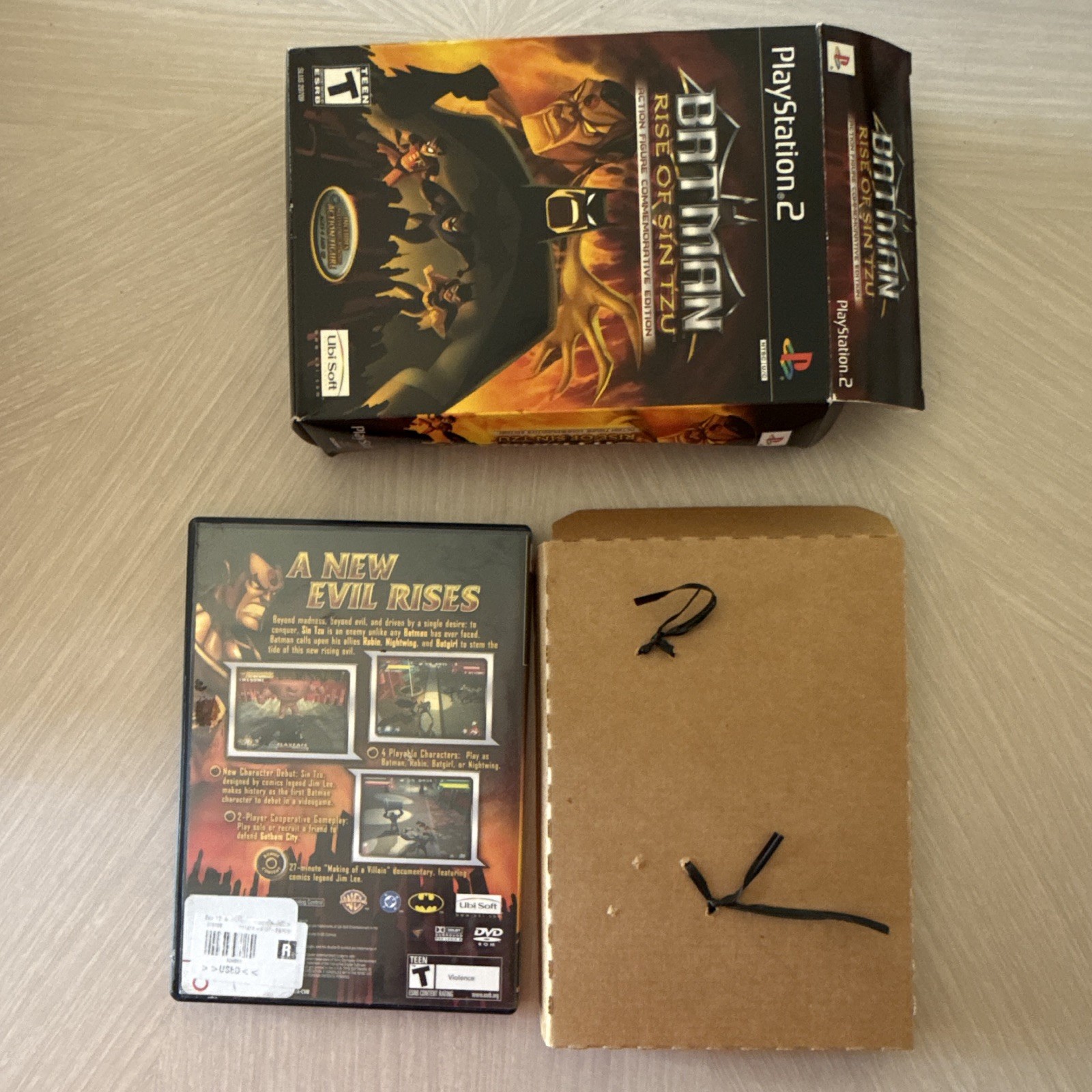 Ubi Soft Batman: Rise of Sin Tzu Action Figure Edition + Manual PS2 NTSC-U/C