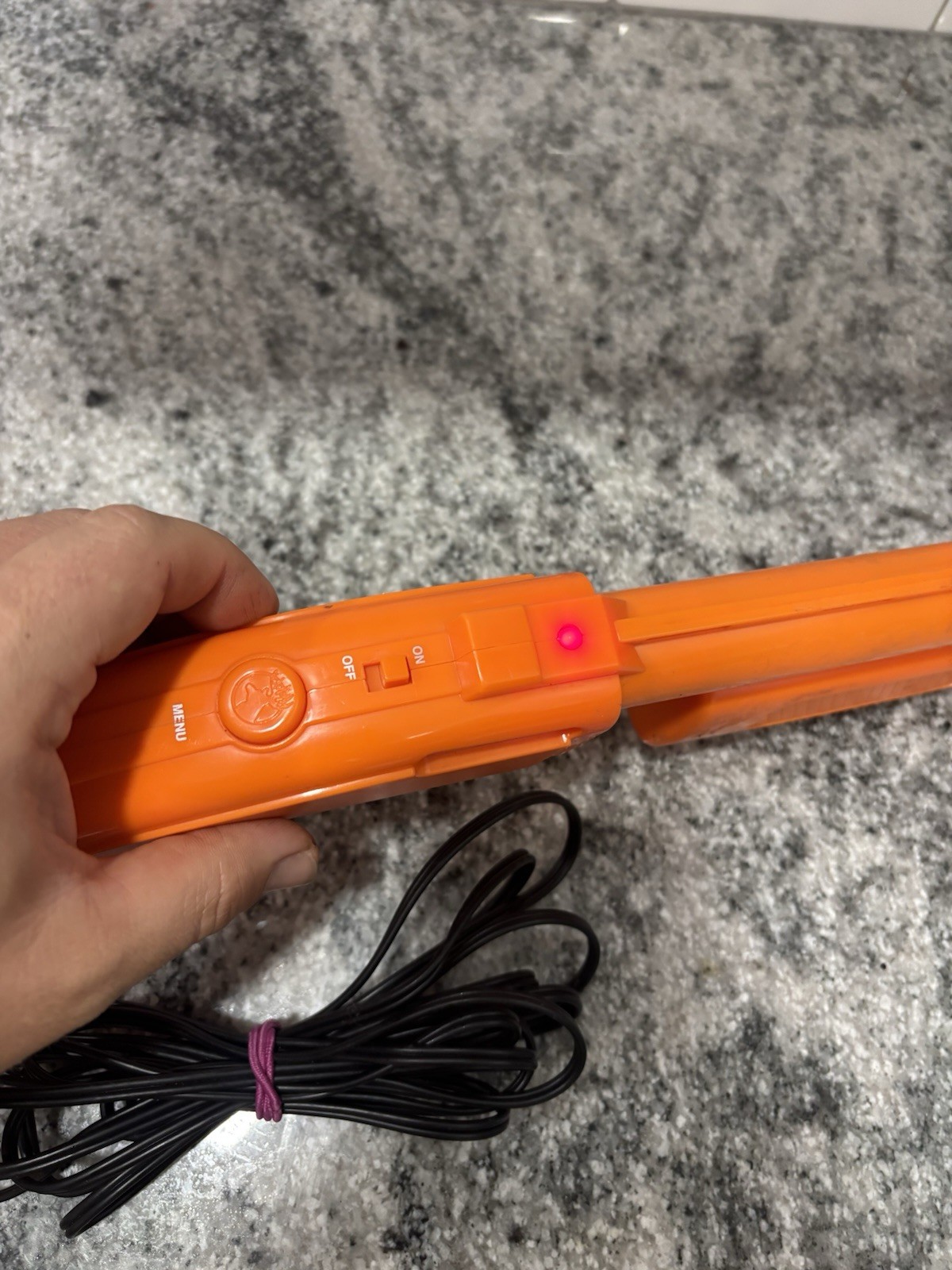 Big Buck Hunter Pro Orange Wired Light Gun . Plug n Play !!TESTED WORKING !!