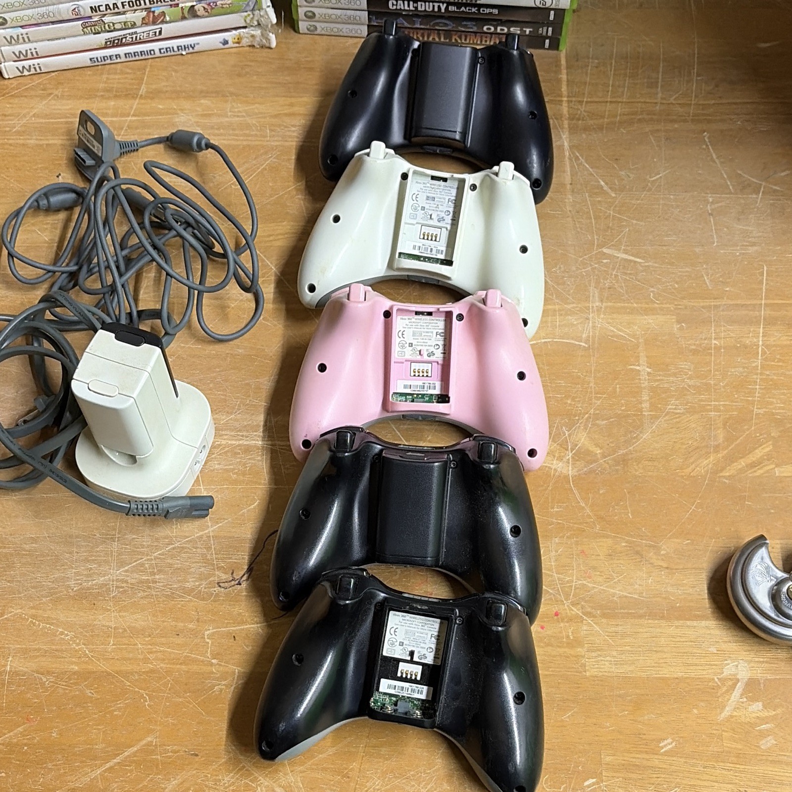 Microsoft Nintendo Xbox 360 Wired Controllers w/ AC Adapter, Cables & Games Lot