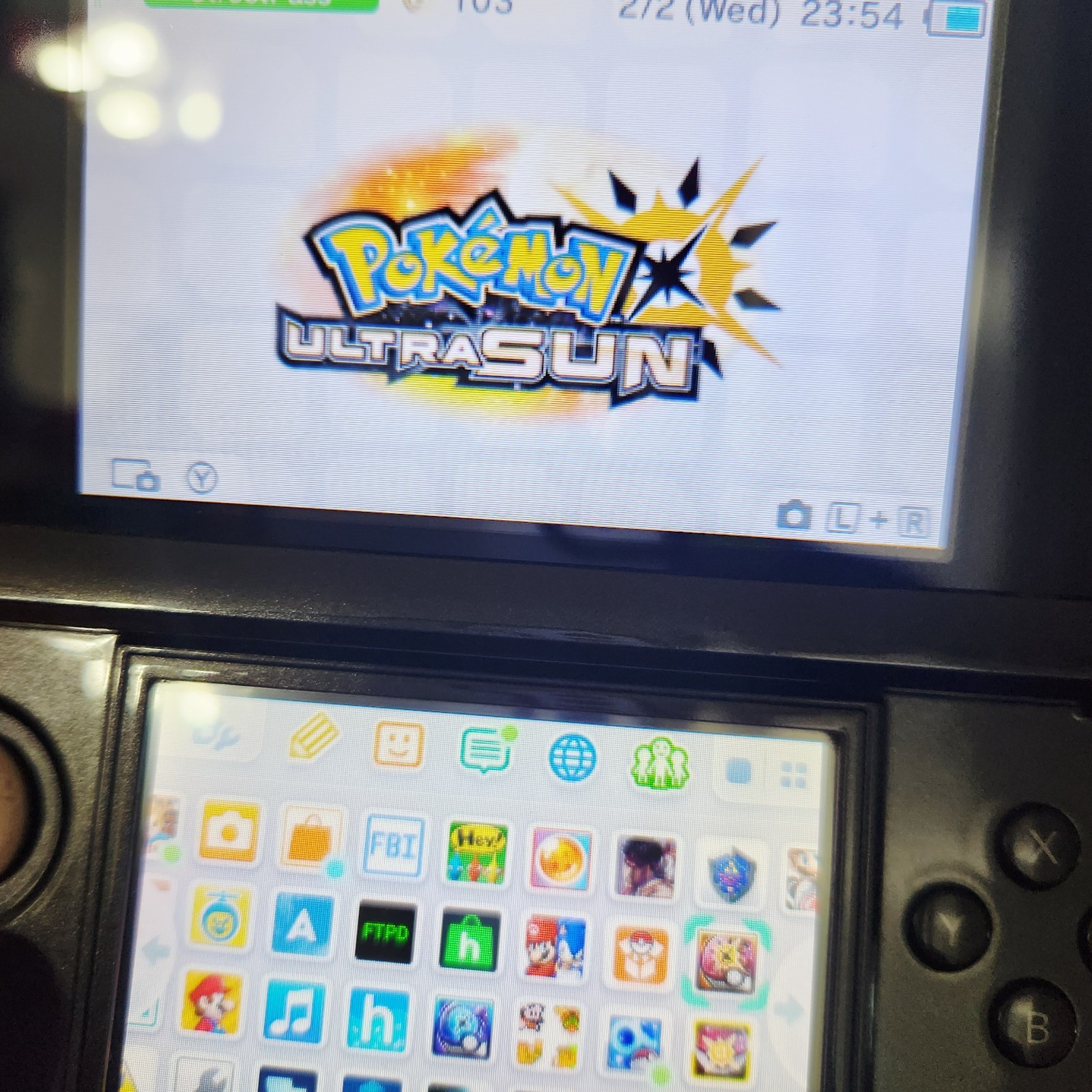 3DS Cosmo Black Handheld System CTR-001 W/GAMES – TESTED