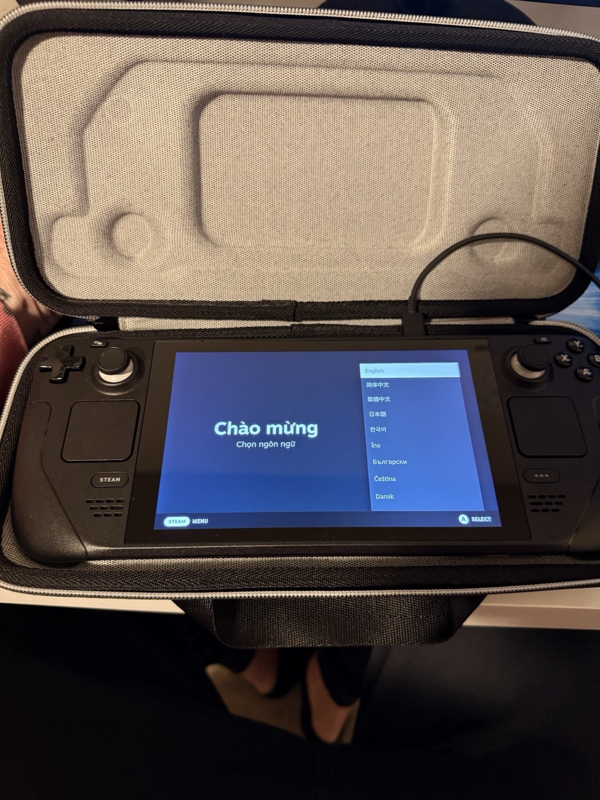 Valve Steam Deck 2022 LCD Gaming Console Black Wi-Fi USB-C + Carrying Case 256gb