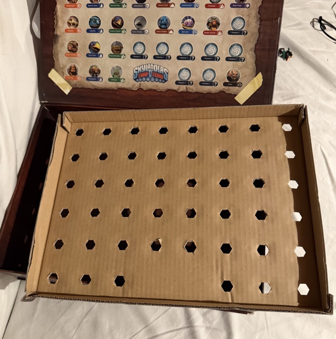 Skylanders Trap Team Collector Storage Box with Traps Rare Collectible