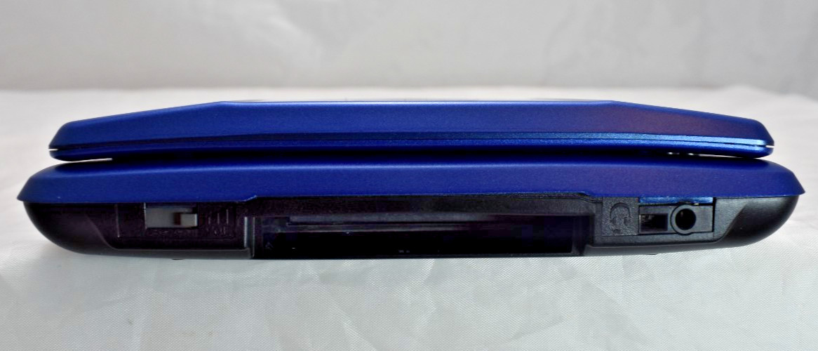 Nintendo DS Lite Cobalt Handheld System – Blue/Black New shell Charger