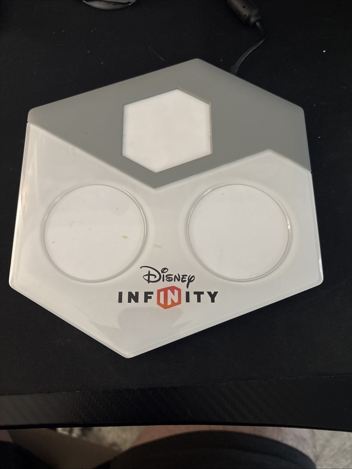 Disney Infinity Captain America, Thor, Black Widow, Hulk, Stark Tower, Game Pad
