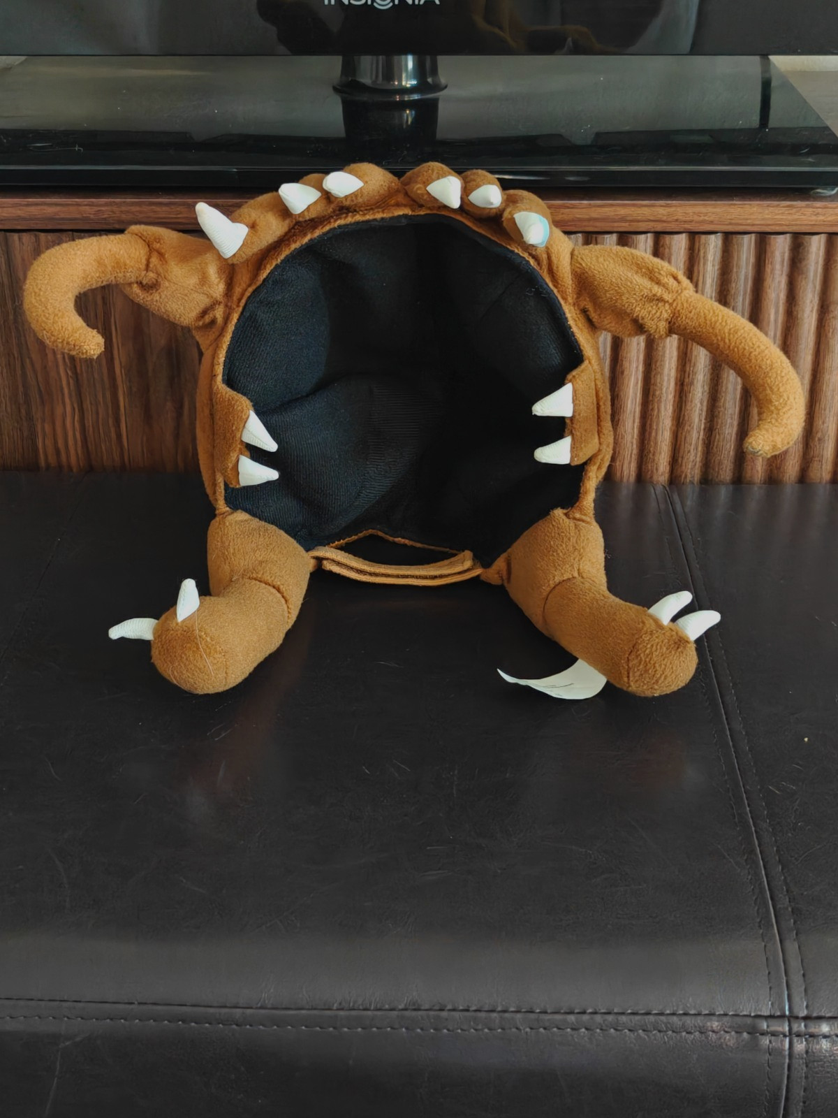 Half Life 2 Head-Crab Plush Hat [Valve Store Exclusive]