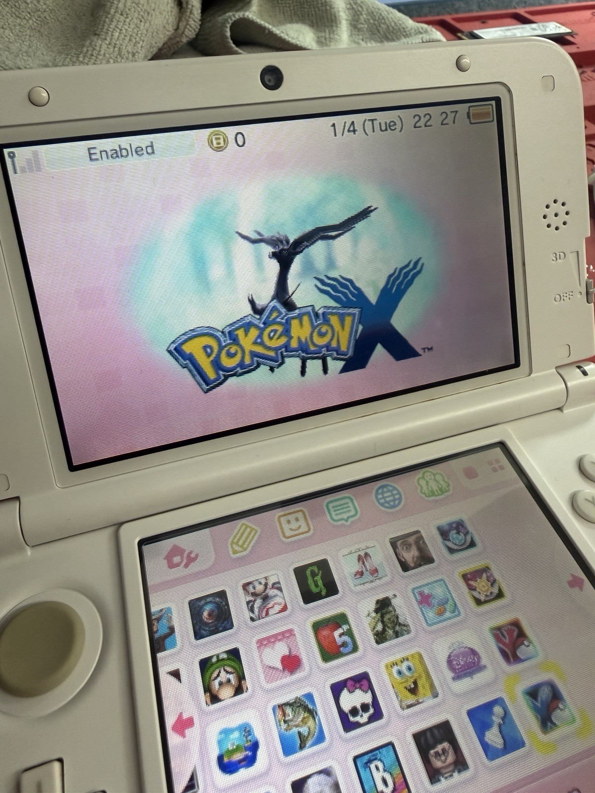 Nintendo 3DS XL Launch Edition White & Pink Handheld System