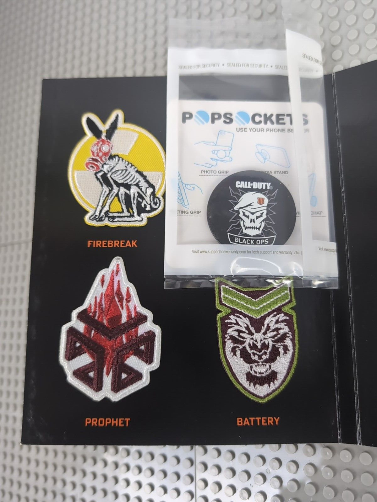 Call of Duty Black Ops 4 Collector’s Edition Patches Set & game steelbox Bundle